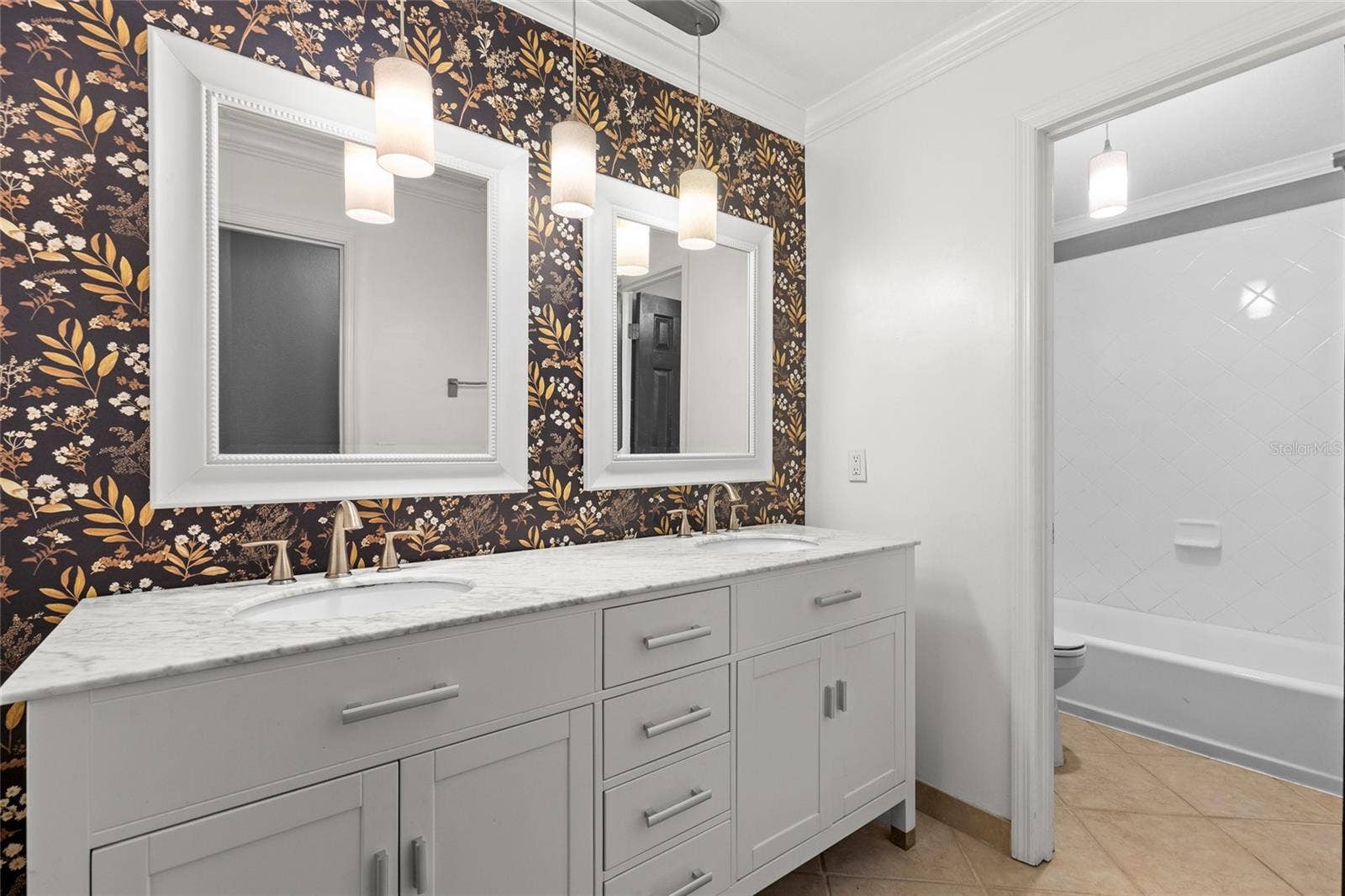207 ROYAL OAKS CIRCLE, Longwood, FL 32779 207 ROYAL OAKS CIRCLE, Longwood, FL 32779
