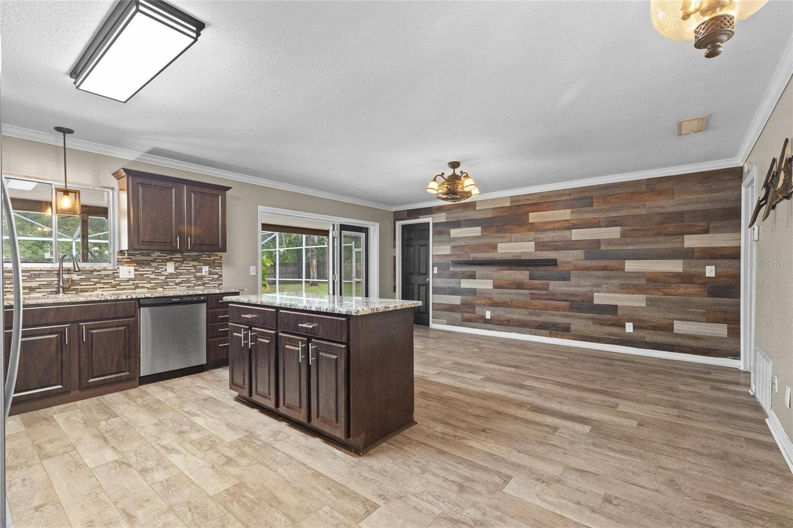 207 ROYAL OAKS CIRCLE, Longwood, FL 32779 207 ROYAL OAKS CIRCLE, Longwood, FL 32779