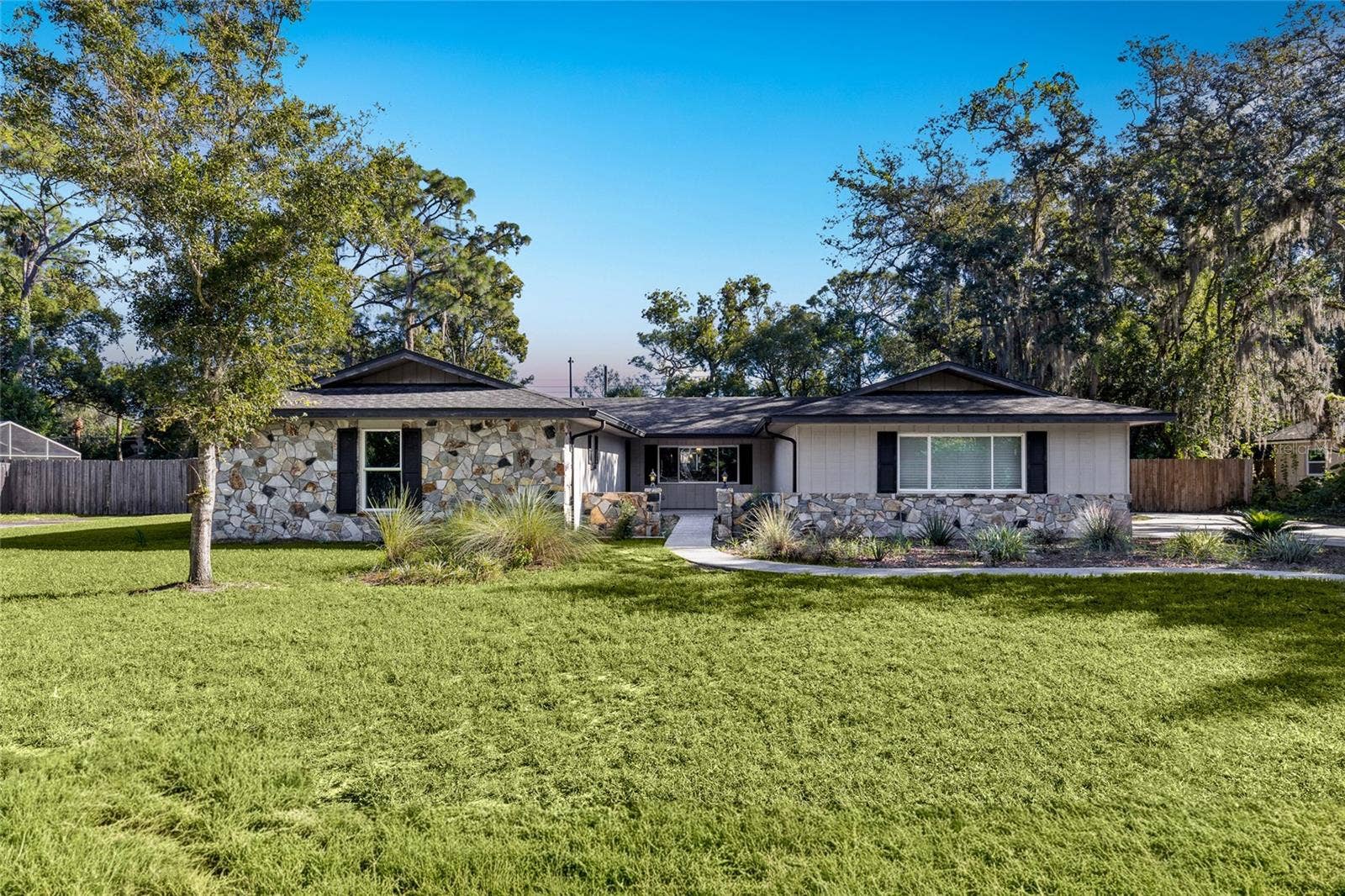 207 ROYAL OAKS CIRCLE, Longwood, FL 32779 207 ROYAL OAKS CIRCLE, Longwood, FL 32779
