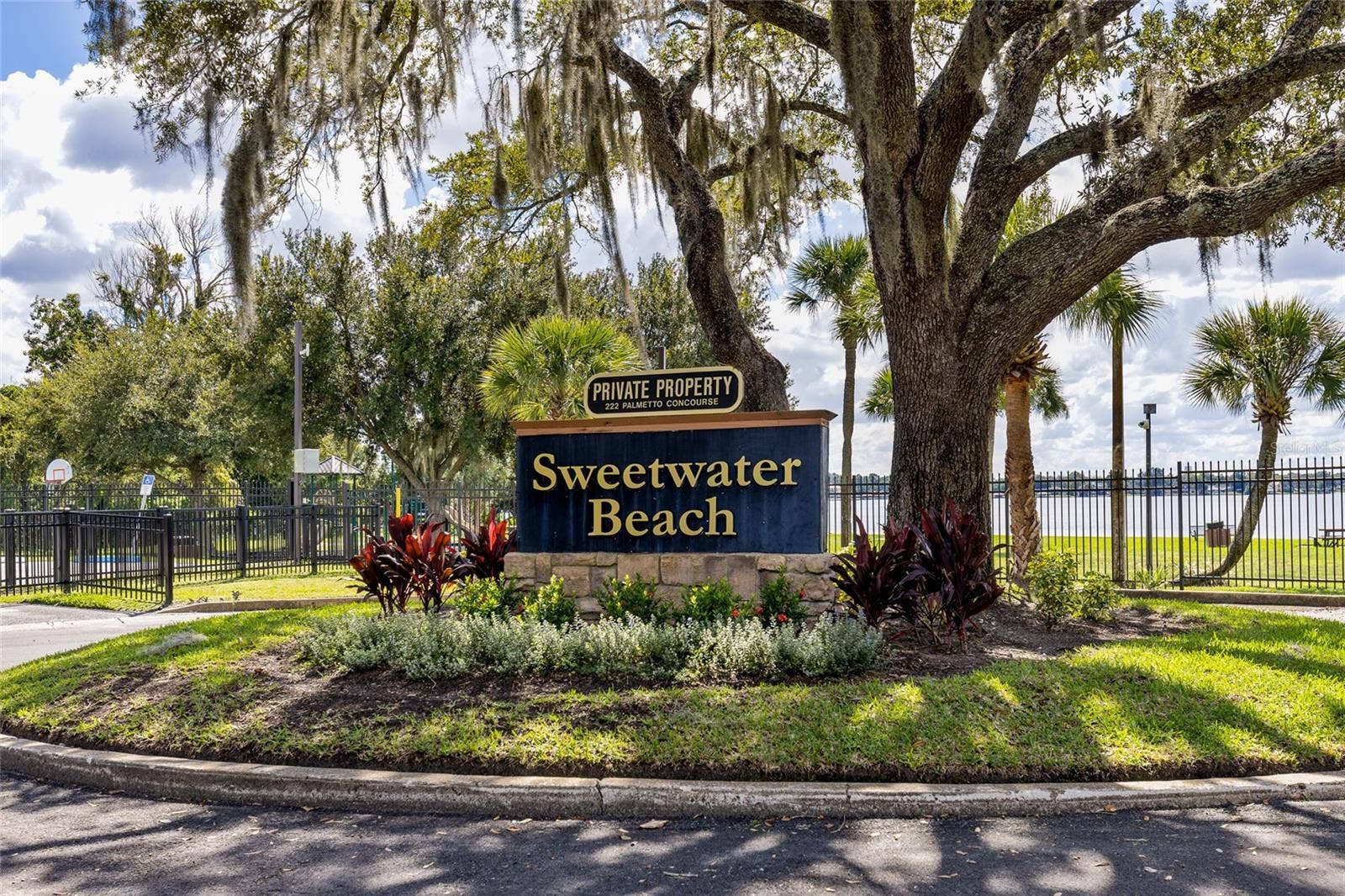 207 ROYAL OAKS CIRCLE, Longwood, FL 32779 207 ROYAL OAKS CIRCLE, Longwood, FL 32779