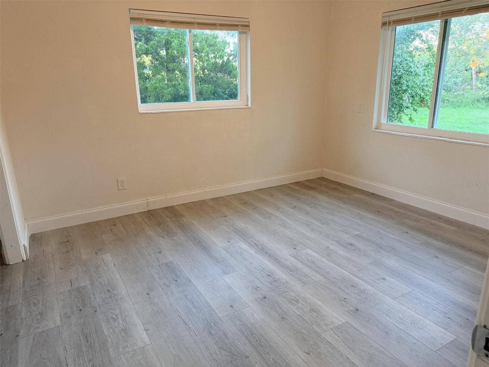 5275 MILLER BAYOU DRIVE, Port Richey, FL 34668 5275 MILLER BAYOU DRIVE, Port Richey, FL 34668