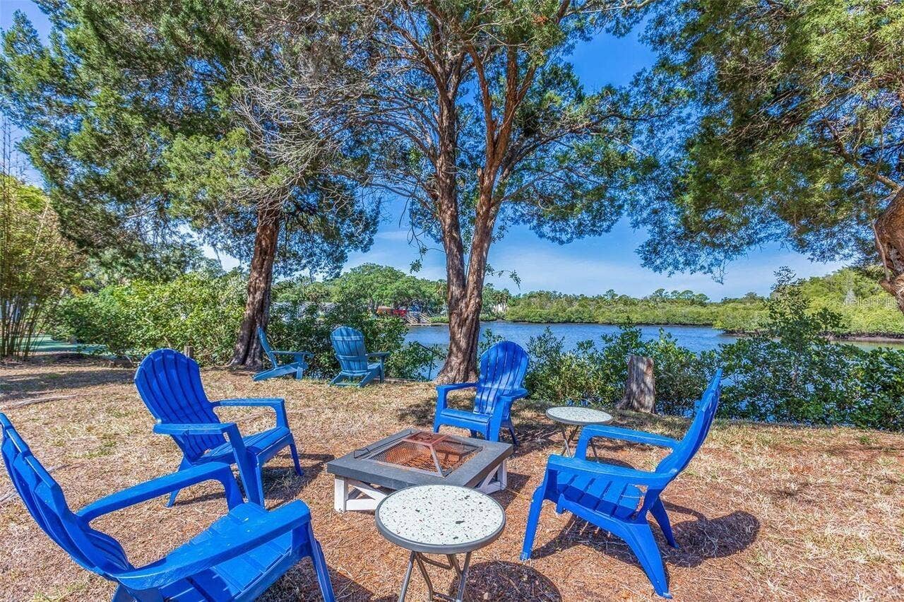 5275 MILLER BAYOU DRIVE, Port Richey, FL 34668 5275 MILLER BAYOU DRIVE, Port Richey, FL 34668