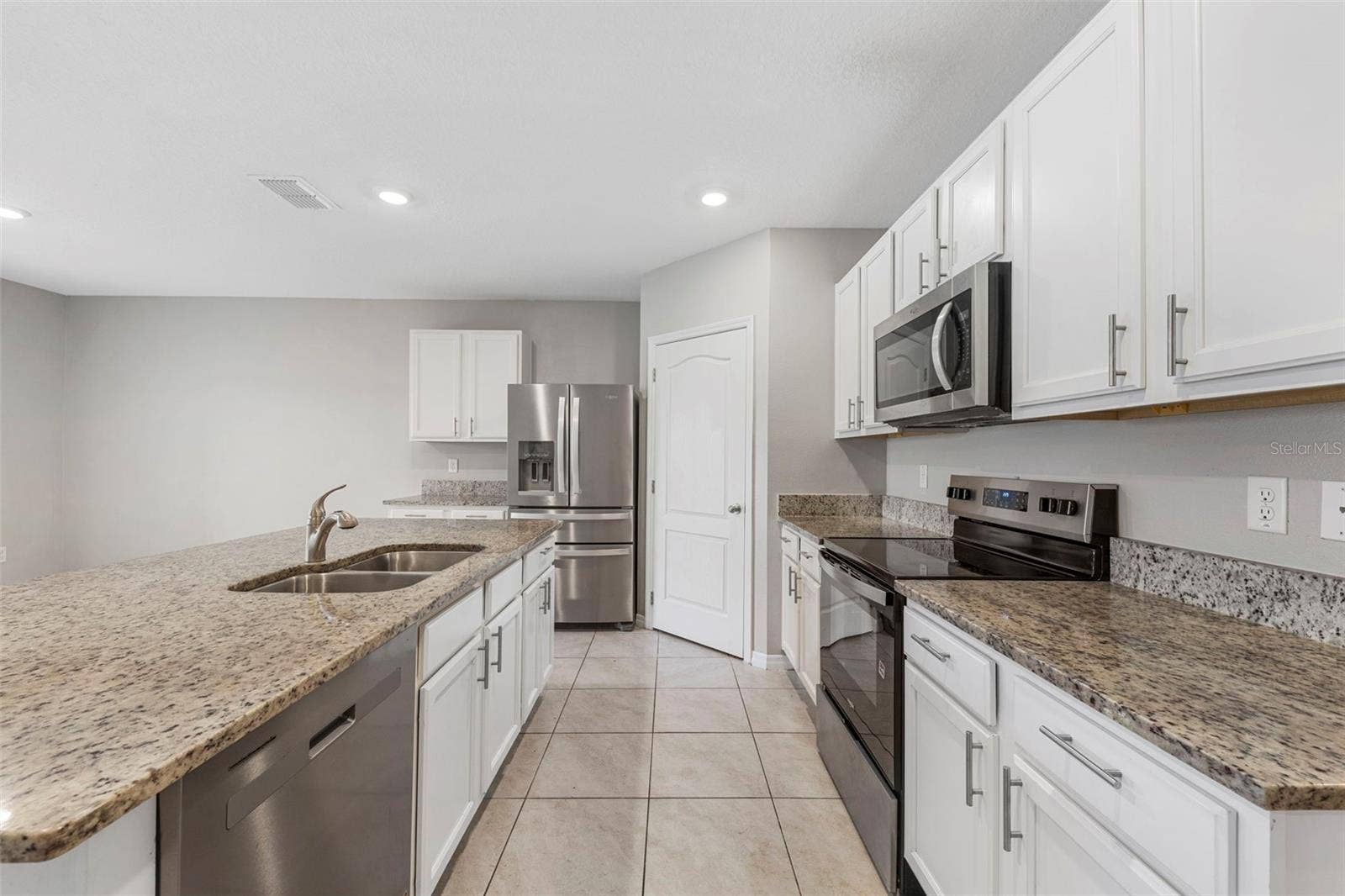 1229 RED HILL ROAD, Davenport, FL 33837