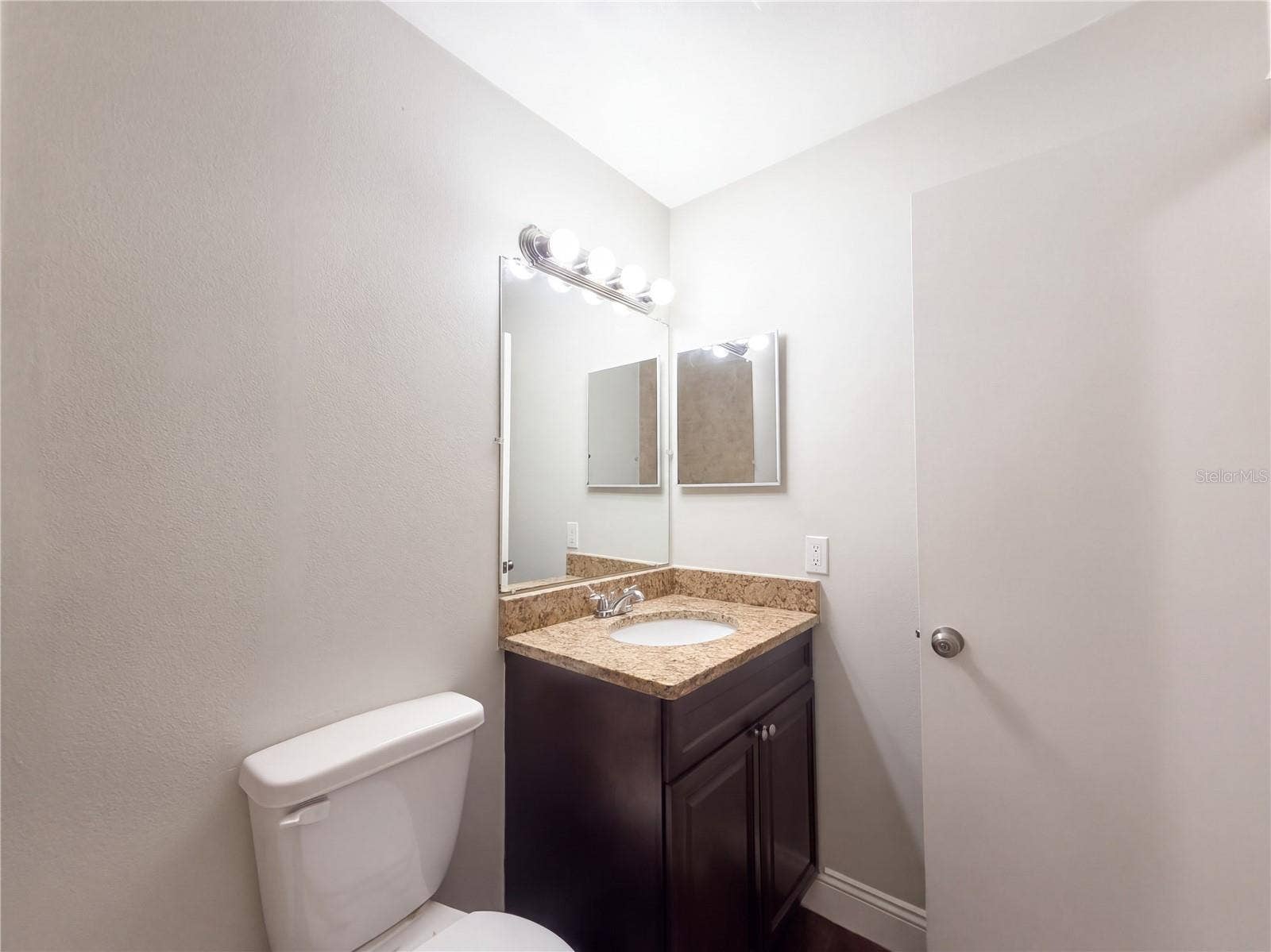400 HOLLY STREET, South Daytona, FL 32119 400 HOLLY STREET, South Daytona, FL 32119