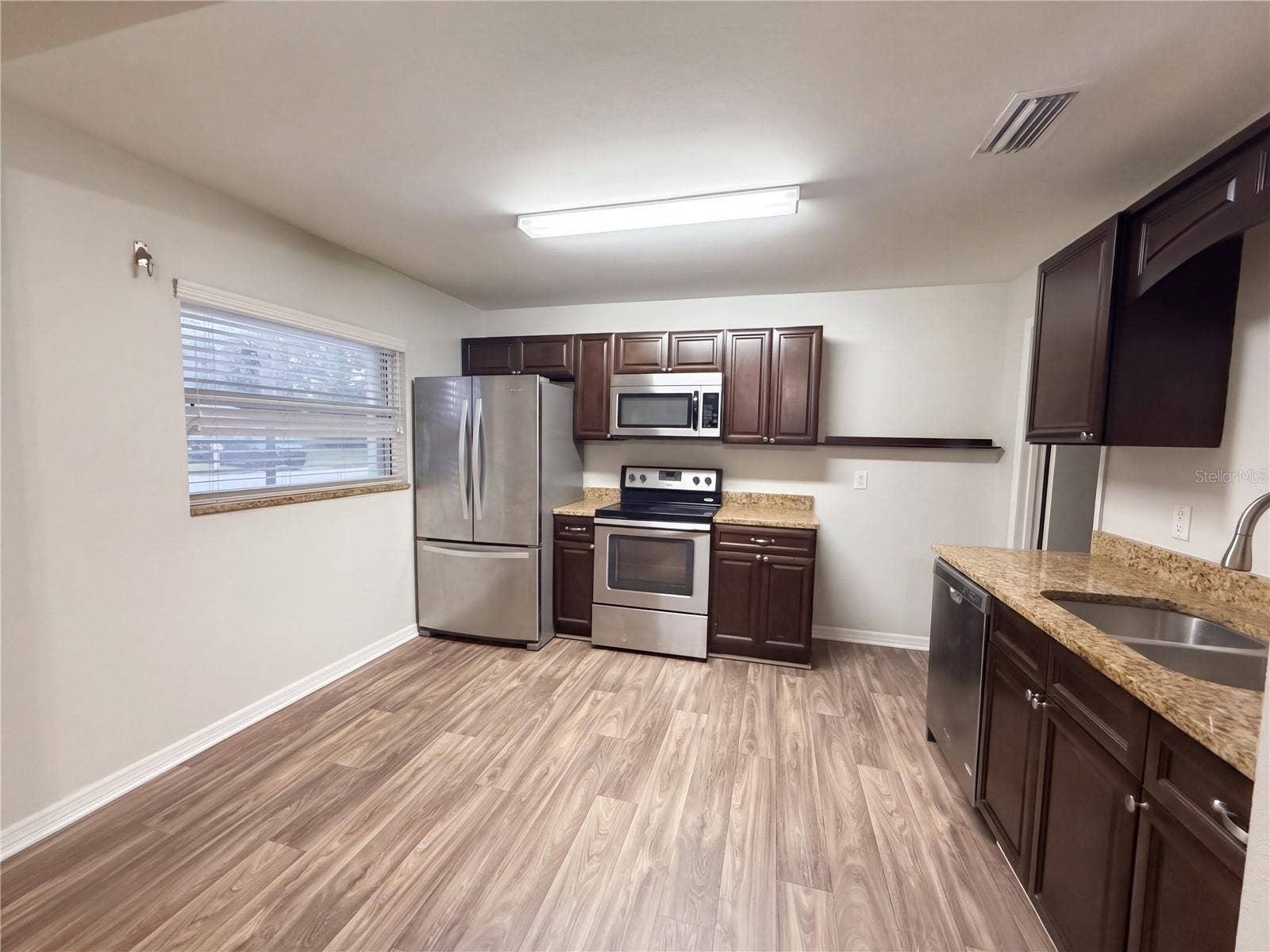 400 HOLLY STREET, South Daytona, FL 32119 400 HOLLY STREET, South Daytona, FL 32119