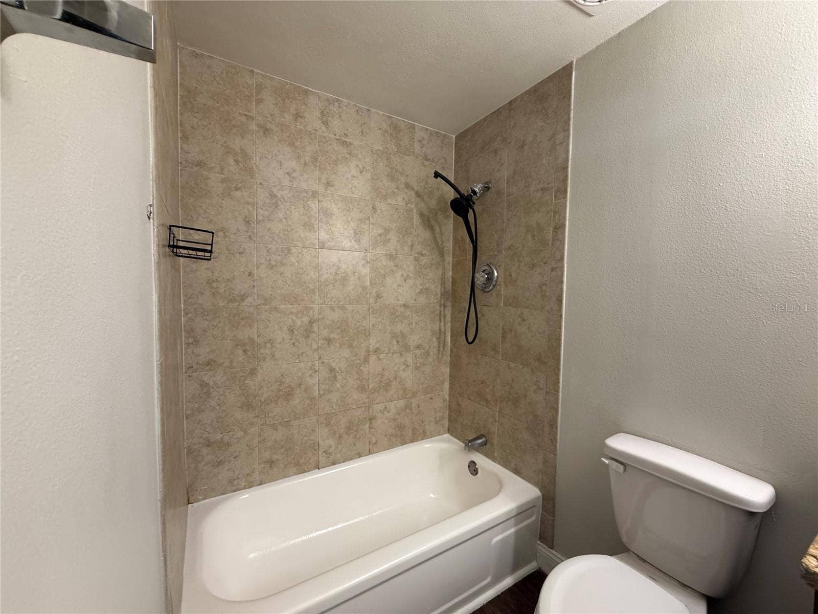 400 HOLLY STREET, South Daytona, FL 32119 400 HOLLY STREET, South Daytona, FL 32119