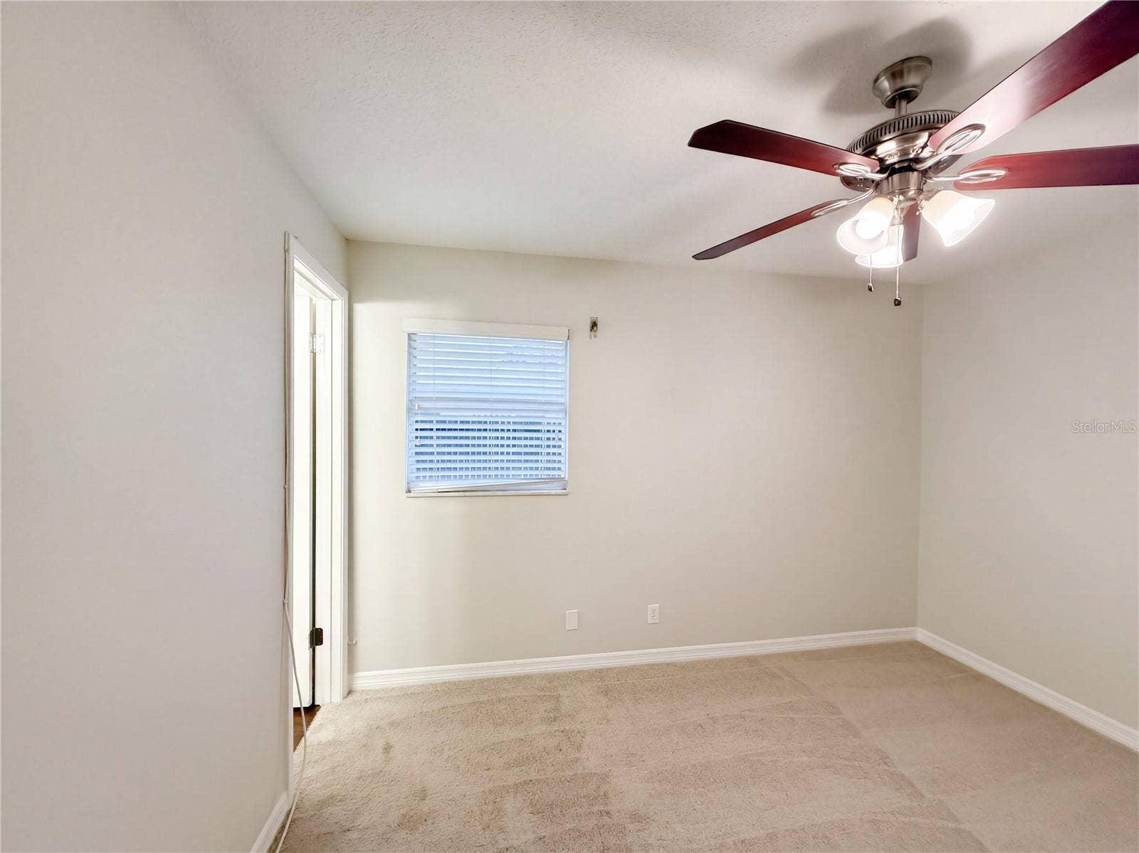 400 HOLLY STREET, South Daytona, FL 32119 400 HOLLY STREET, South Daytona, FL 32119