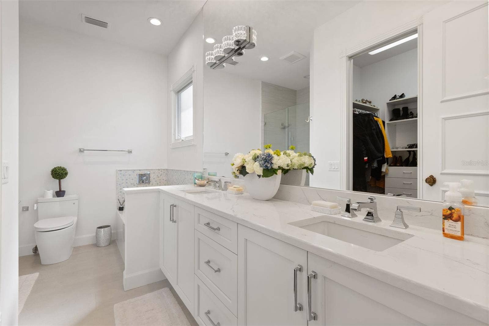 6091 LINNEAL BEACH DRIVE, Apopka, FL 32703 6091 LINNEAL BEACH DRIVE, Apopka, FL 32703