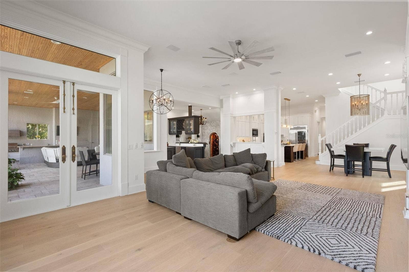 6091 LINNEAL BEACH DRIVE, Apopka, FL 32703 6091 LINNEAL BEACH DRIVE, Apopka, FL 32703