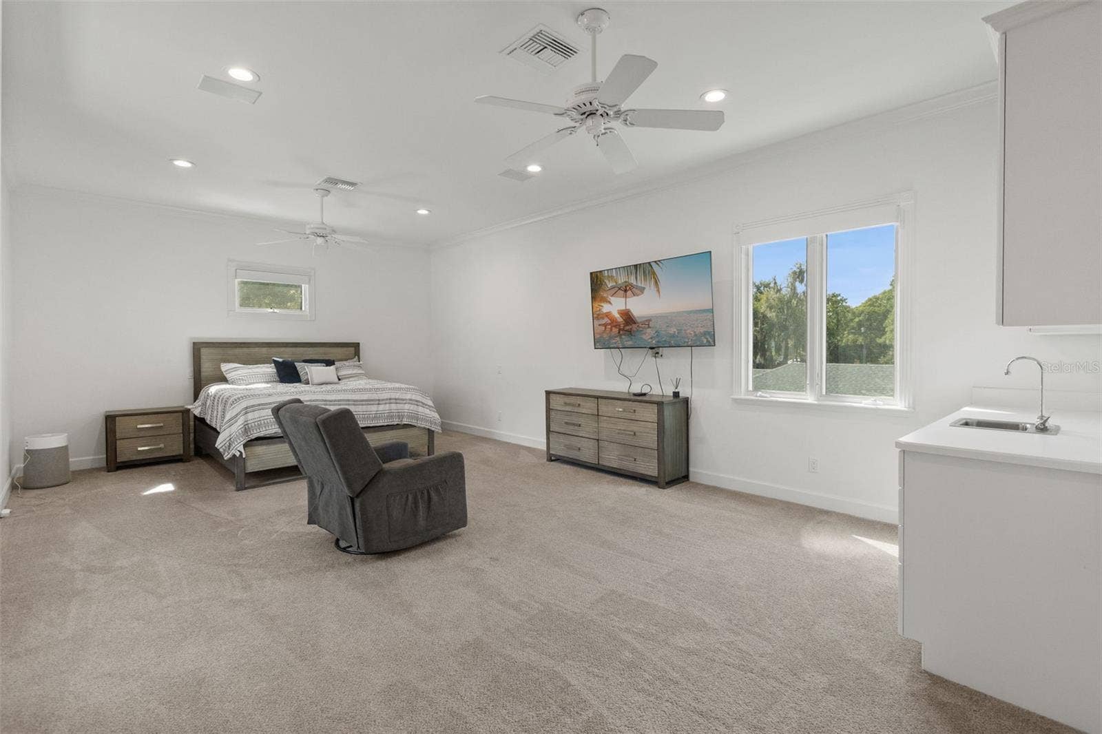 6091 LINNEAL BEACH DRIVE, Apopka, FL 32703 6091 LINNEAL BEACH DRIVE, Apopka, FL 32703