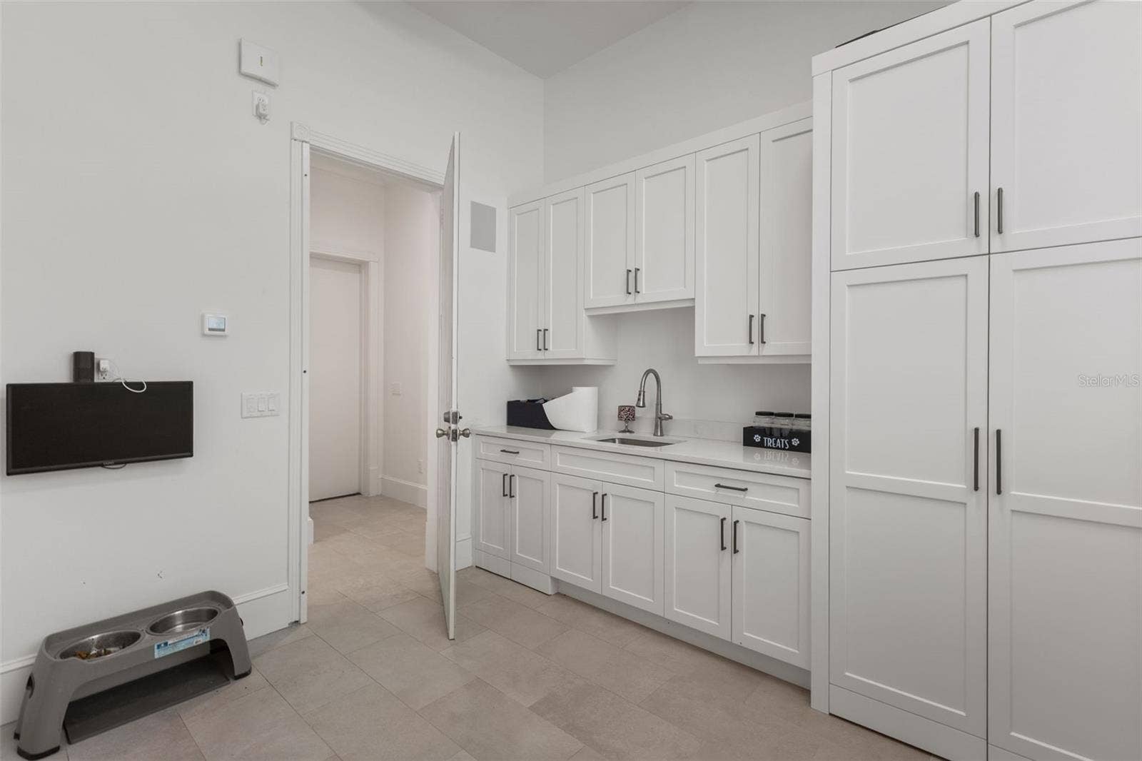 6091 LINNEAL BEACH DRIVE, Apopka, FL 32703 6091 LINNEAL BEACH DRIVE, Apopka, FL 32703