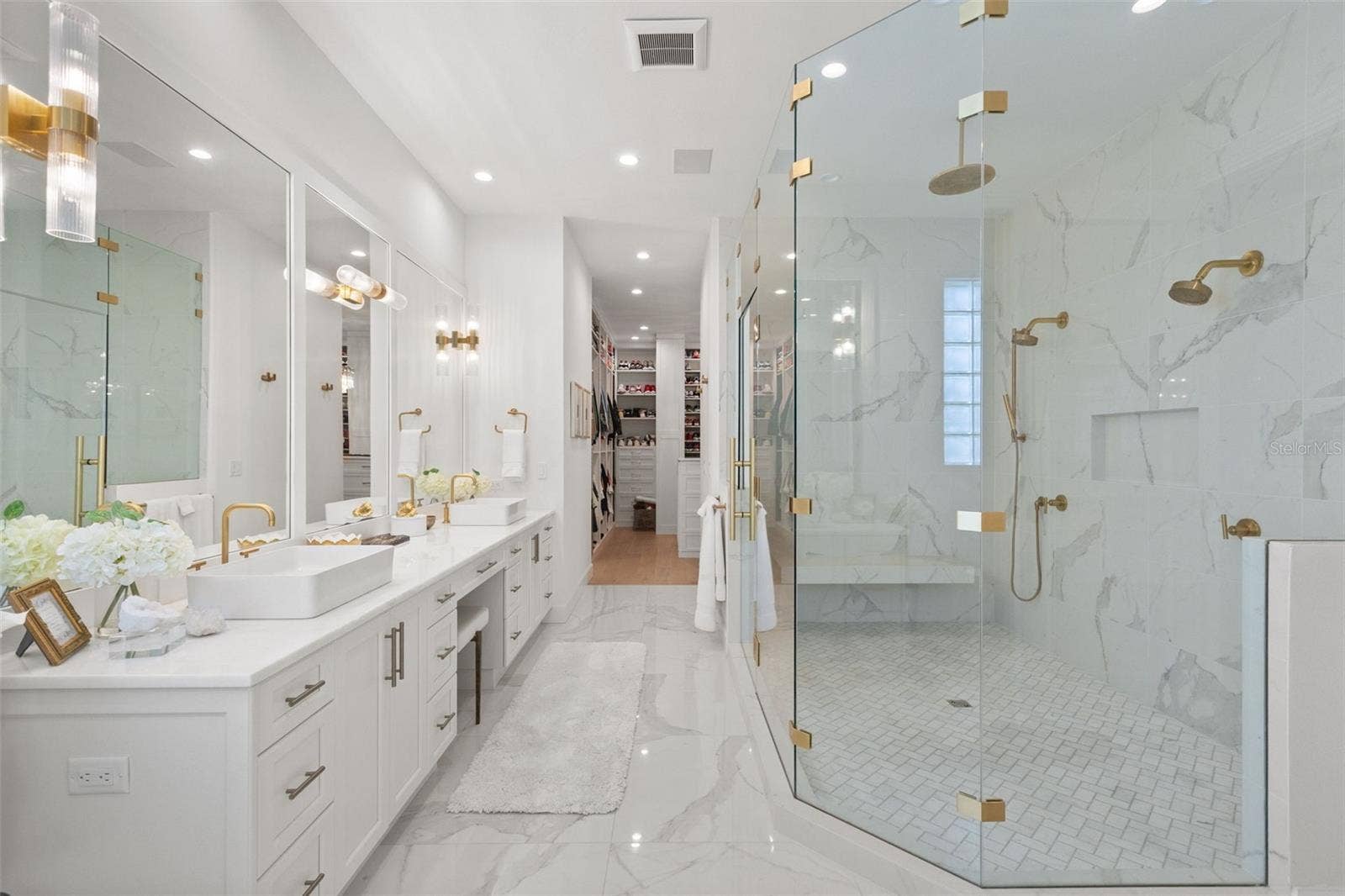 6091 LINNEAL BEACH DRIVE, Apopka, FL 32703 6091 LINNEAL BEACH DRIVE, Apopka, FL 32703