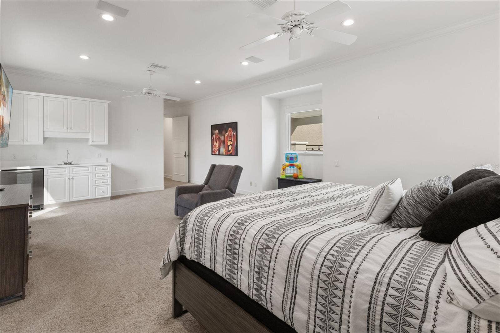6091 LINNEAL BEACH DRIVE, Apopka, FL 32703 6091 LINNEAL BEACH DRIVE, Apopka, FL 32703