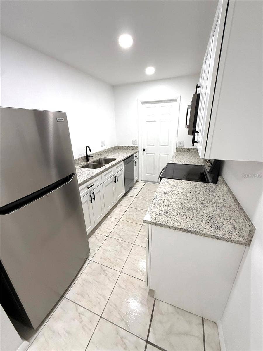 432 N JOHN STREET, Orlando, FL 32835