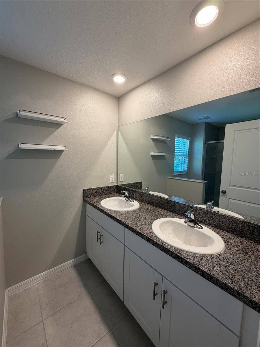 9650 PEMBROOKE PINES DRIVE, Sun City Center, FL 33573 9650 PEMBROOKE PINES DRIVE, Sun City Center, FL 33573
