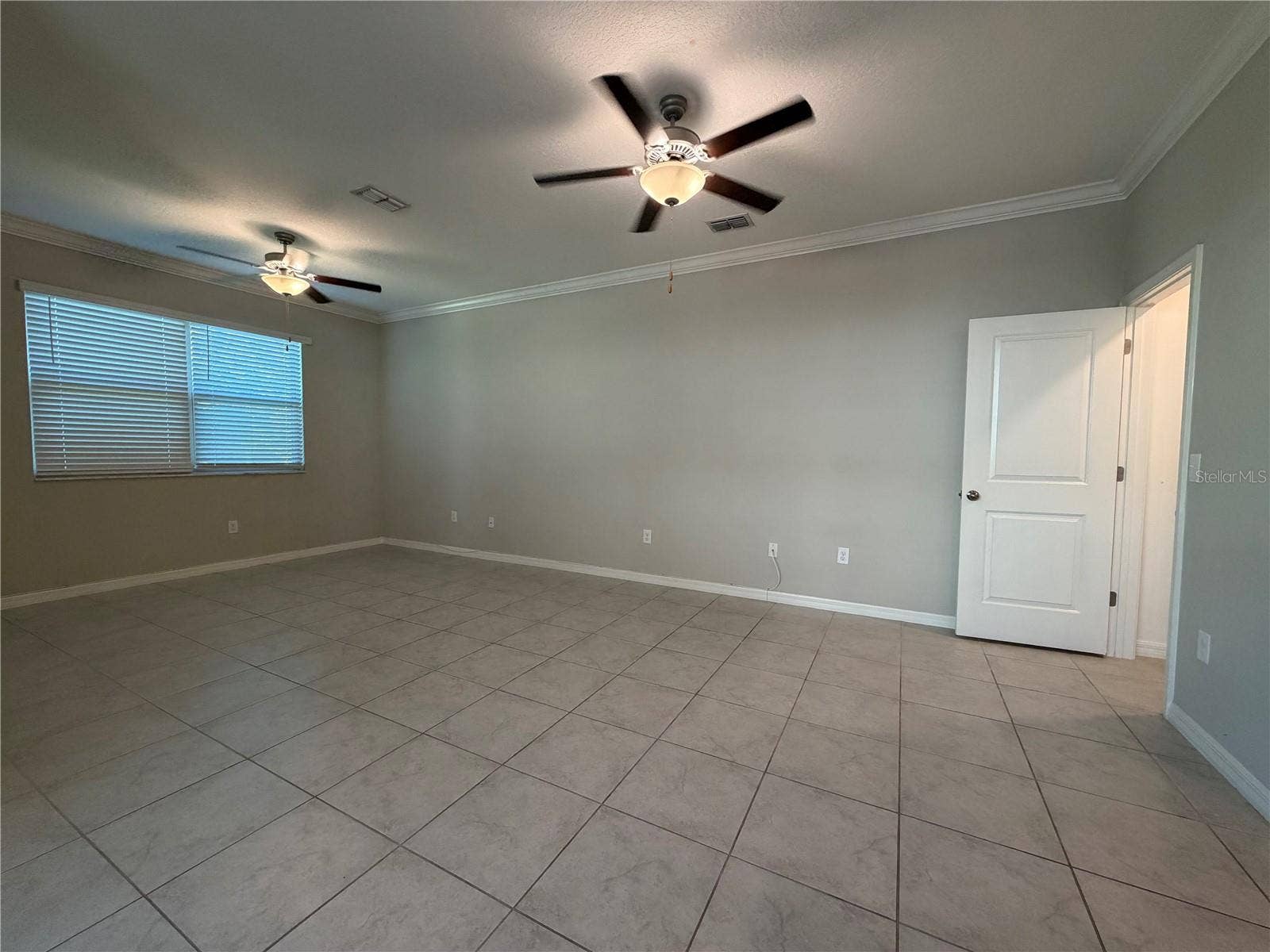 9650 PEMBROOKE PINES DRIVE, Sun City Center, FL 33573 9650 PEMBROOKE PINES DRIVE, Sun City Center, FL 33573