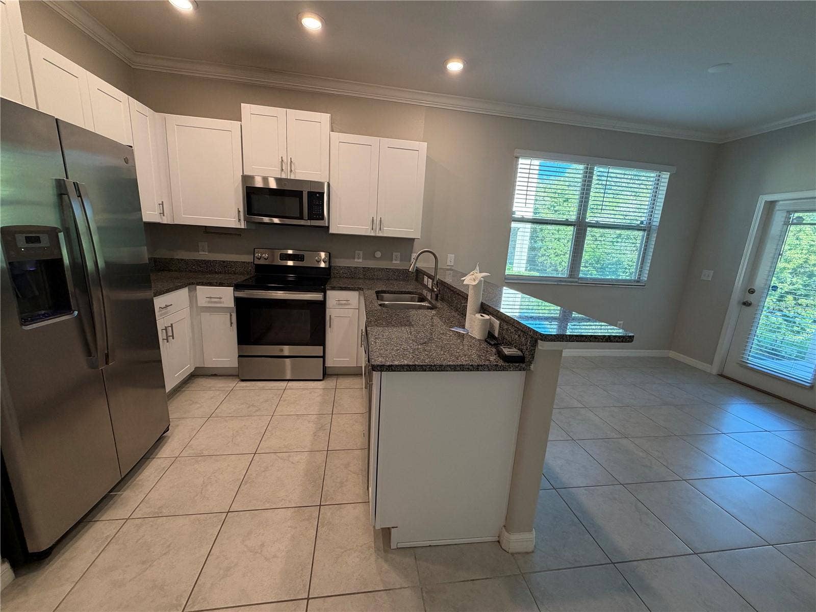 9650 PEMBROOKE PINES DRIVE, Sun City Center, FL 33573 9650 PEMBROOKE PINES DRIVE, Sun City Center, FL 33573