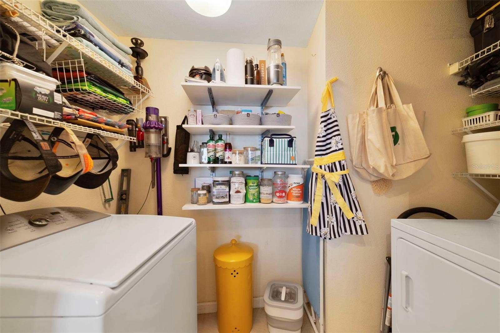 322 E CENTRAL BOULEVARD, #811, Orlando, FL 32801 Laundry Room