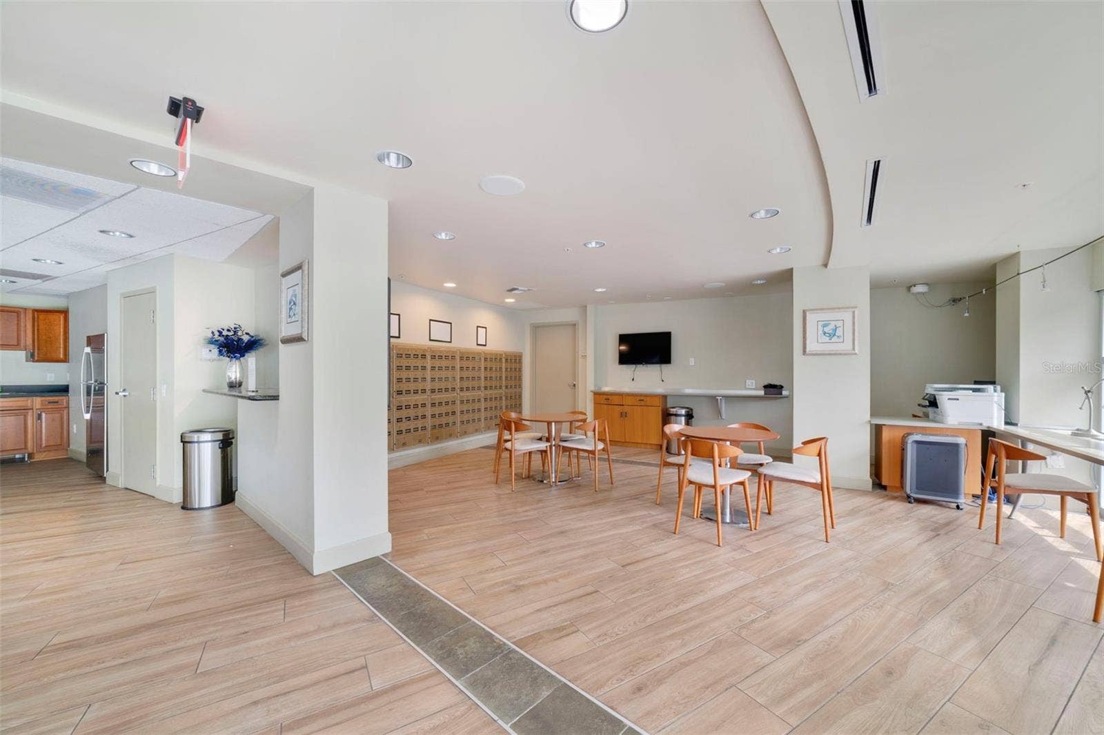 322 E CENTRAL BOULEVARD, #811, Orlando, FL 32801 322 E CENTRAL BOULEVARD, #811, Orlando, FL 32801