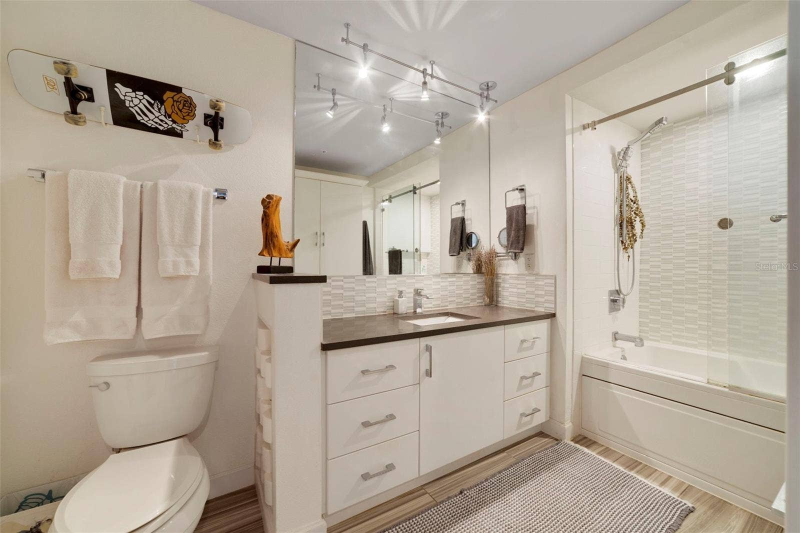 322 E CENTRAL BOULEVARD, #811, Orlando, FL 32801 Primary Bathroom - 1