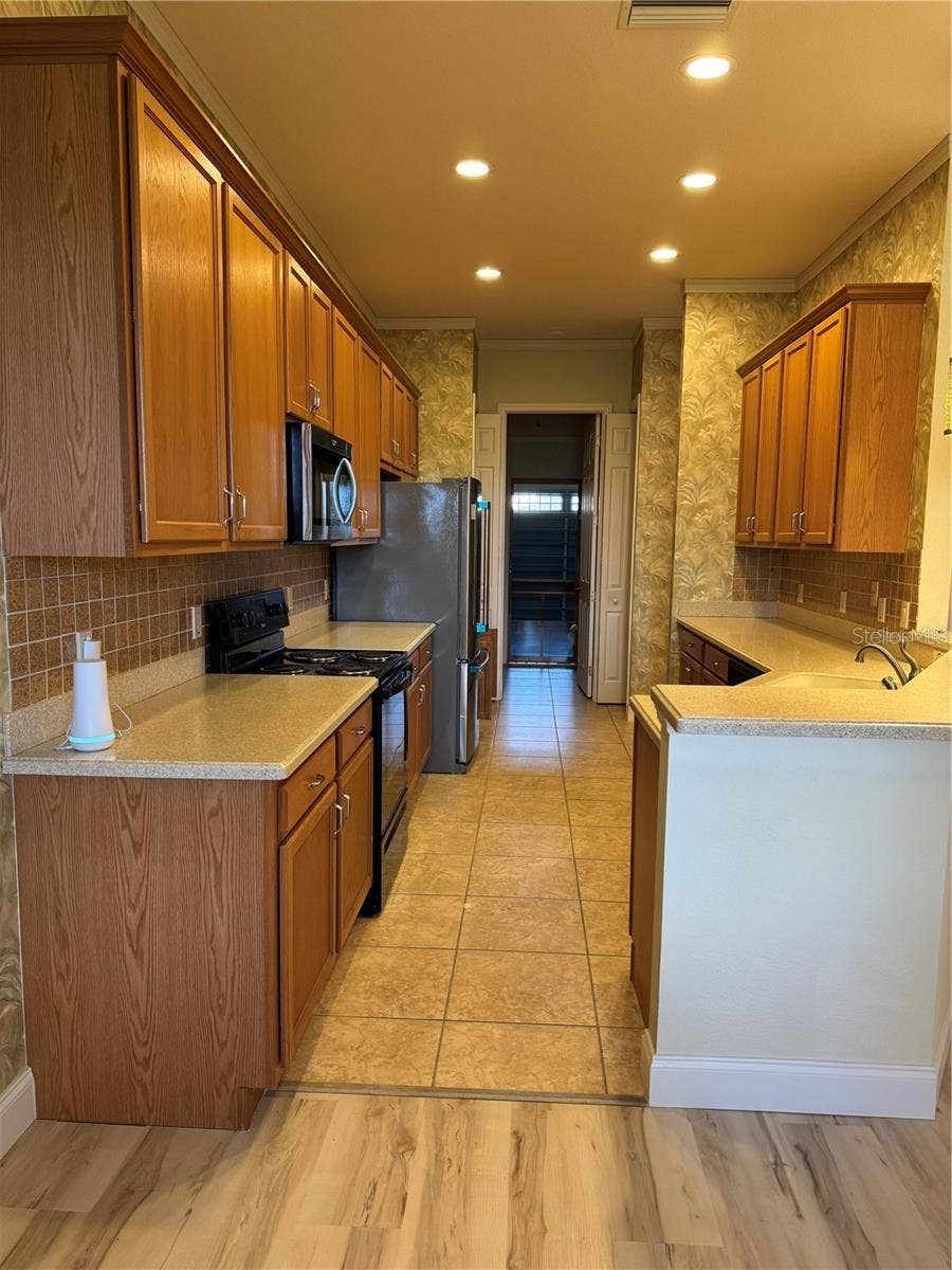 2470 SALZBURG LOOP, Winter Haven, FL 33884