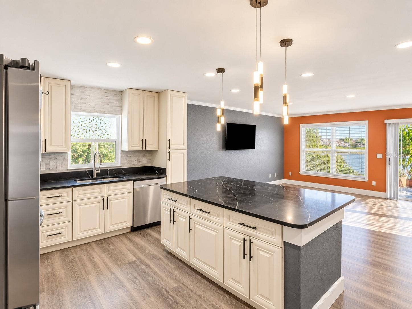 12924 LOS ALAMITOS COURT, Orlando, FL 32837 12924 LOS ALAMITOS COURT, Orlando, FL 32837