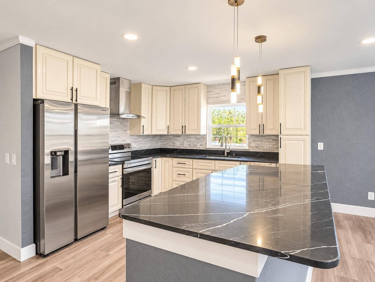 12924 LOS ALAMITOS COURT, Orlando, FL 32837 12924 LOS ALAMITOS COURT, Orlando, FL 32837
