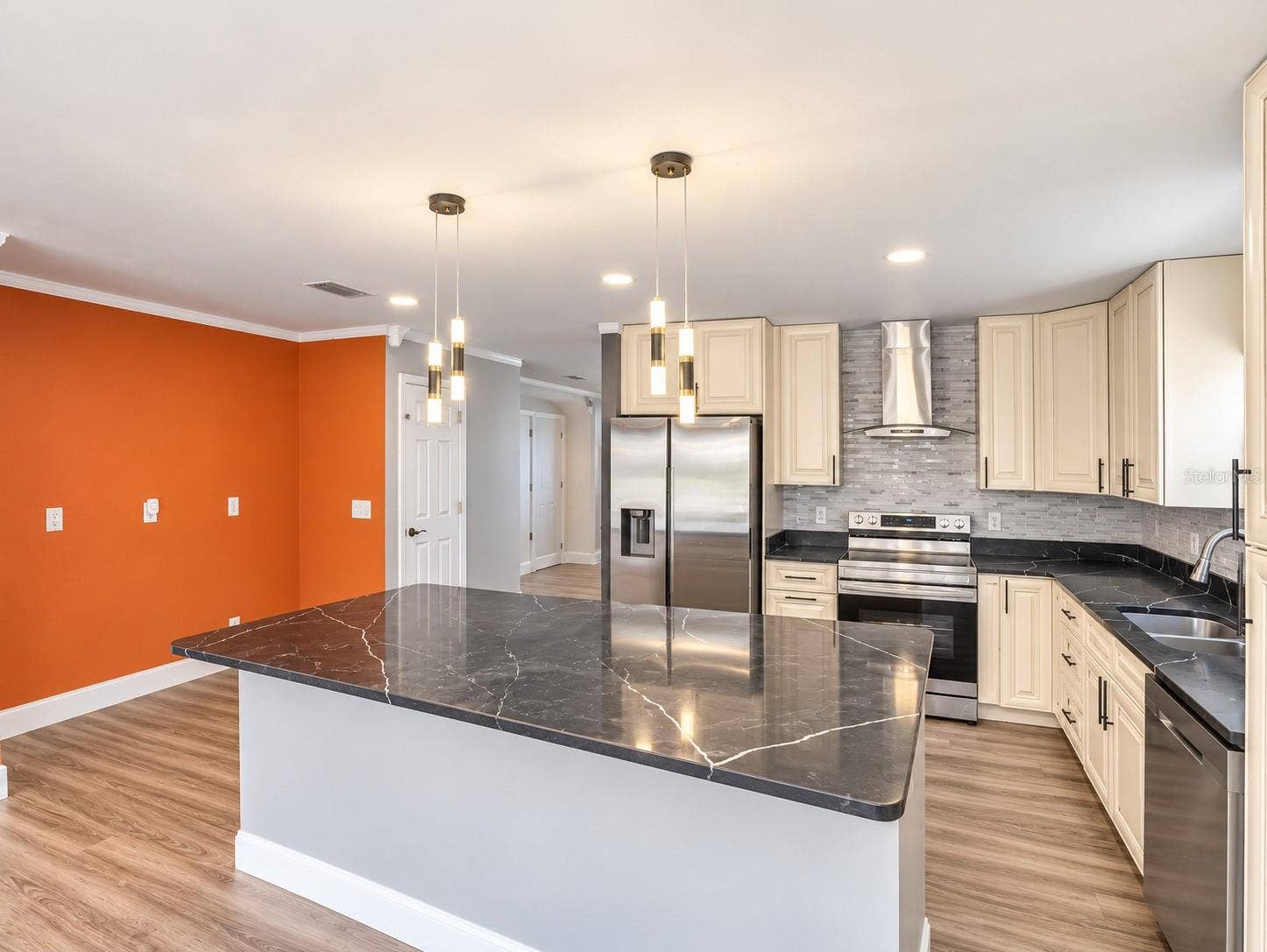 12924 LOS ALAMITOS COURT, Orlando, FL 32837 12924 LOS ALAMITOS COURT, Orlando, FL 32837