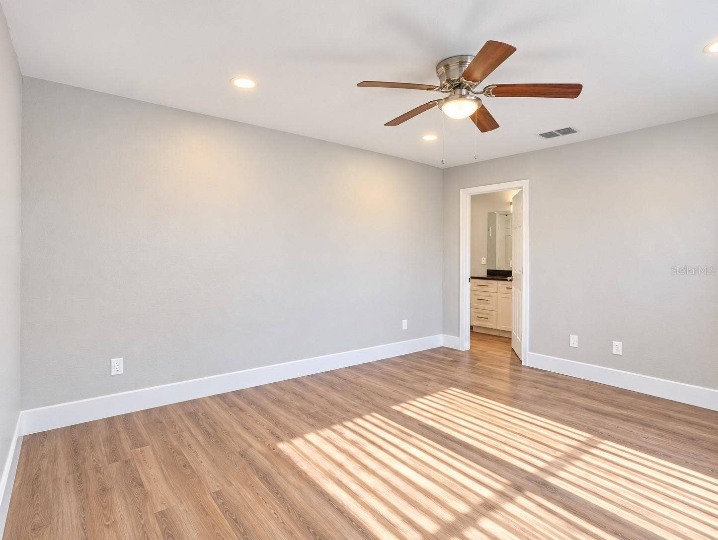 12924 LOS ALAMITOS COURT, Orlando, FL 32837 12924 LOS ALAMITOS COURT, Orlando, FL 32837
