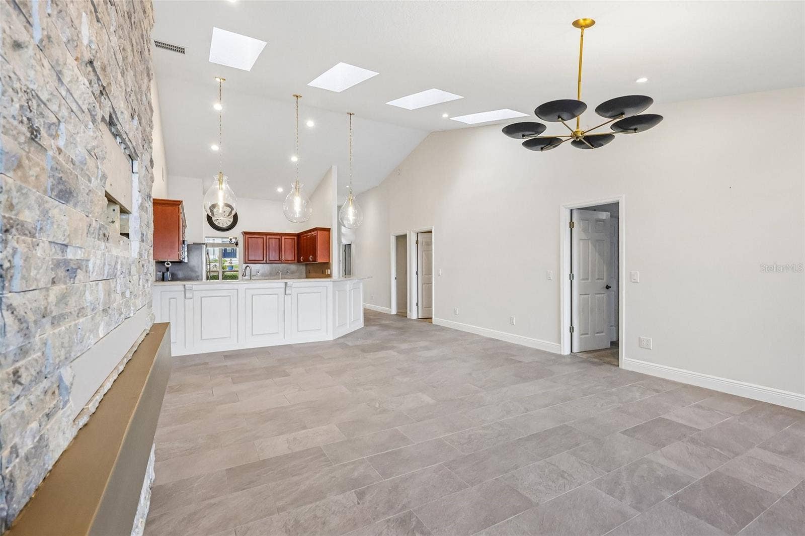 1113 HAWTHORNE COVE DRIVE, Ocoee, FL 34761
