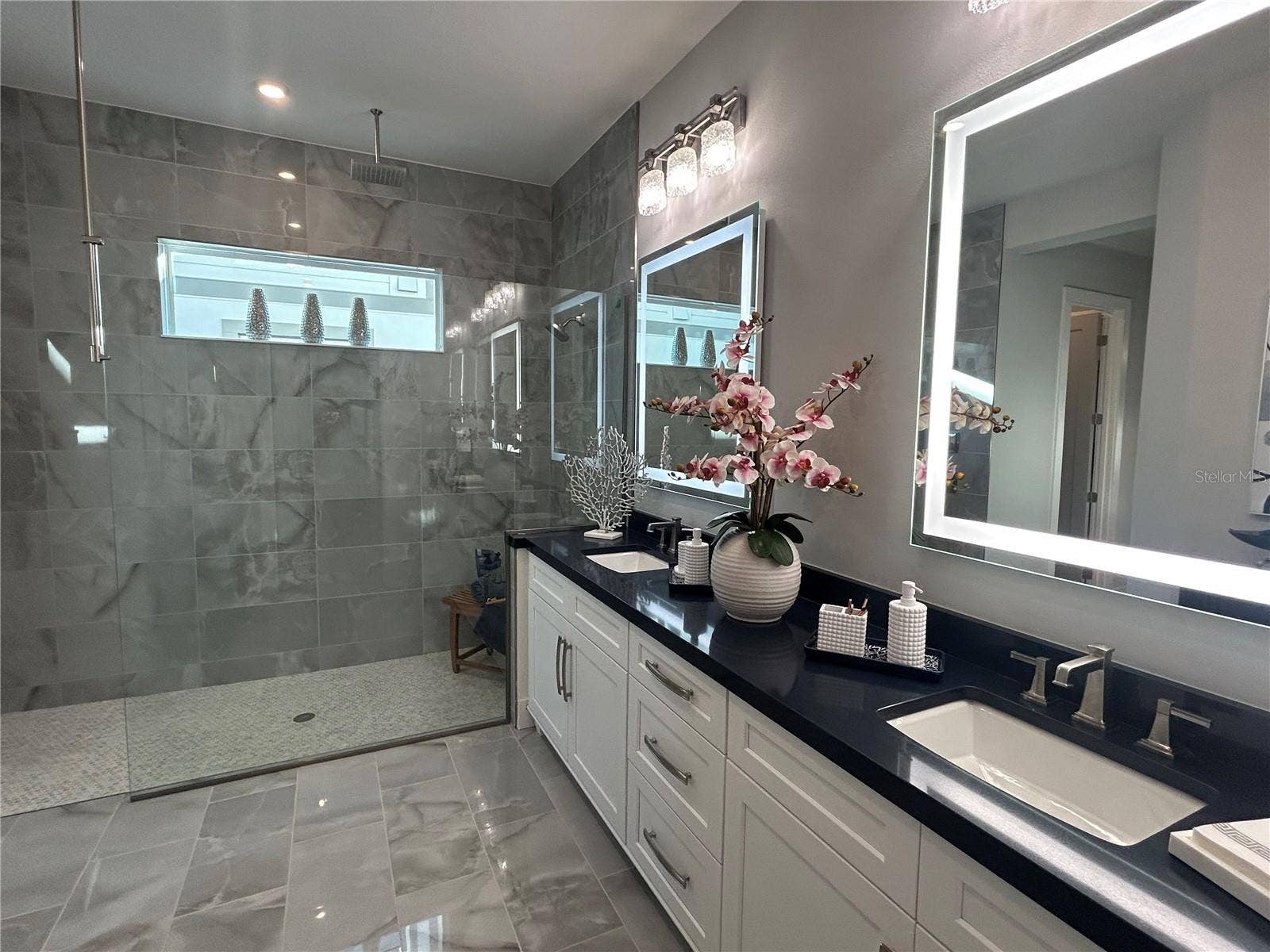9749 MACBRIDE DRIVE, Orlando, FL 32827 9749 MACBRIDE DRIVE, Orlando, FL 32827