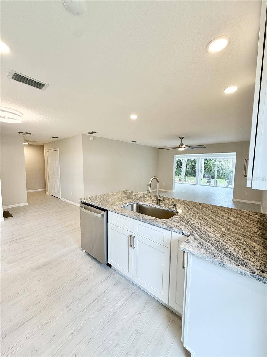 11481 W BAYSHORE DRIVE, #105, Crystal River, FL 34429