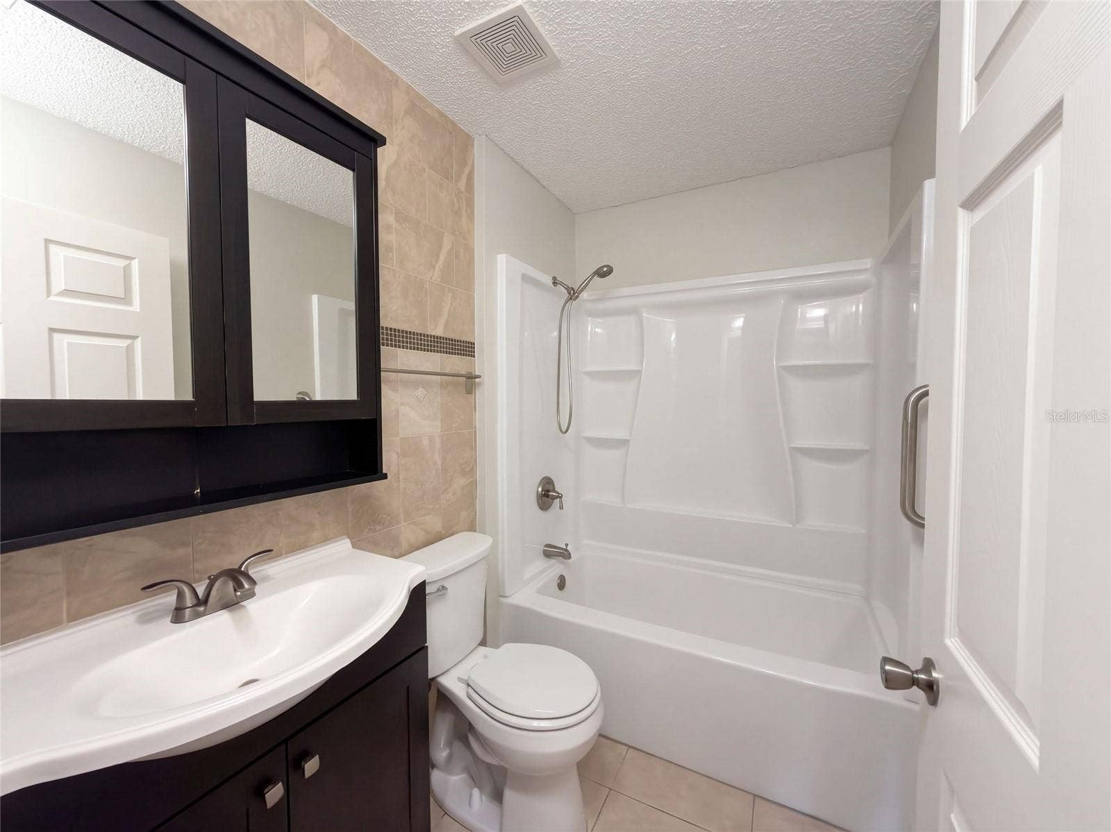 22 FIRETHORN LANE, Palm Coast, FL 32137 22 FIRETHORN LANE, Palm Coast, FL 32137