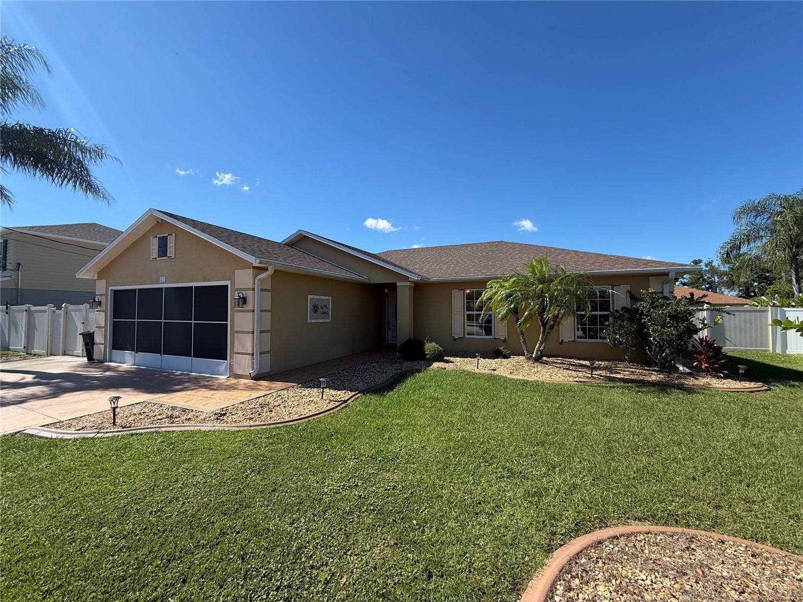 22 FIRETHORN LANE, Palm Coast, FL 32137 22 FIRETHORN LANE, Palm Coast, FL 32137