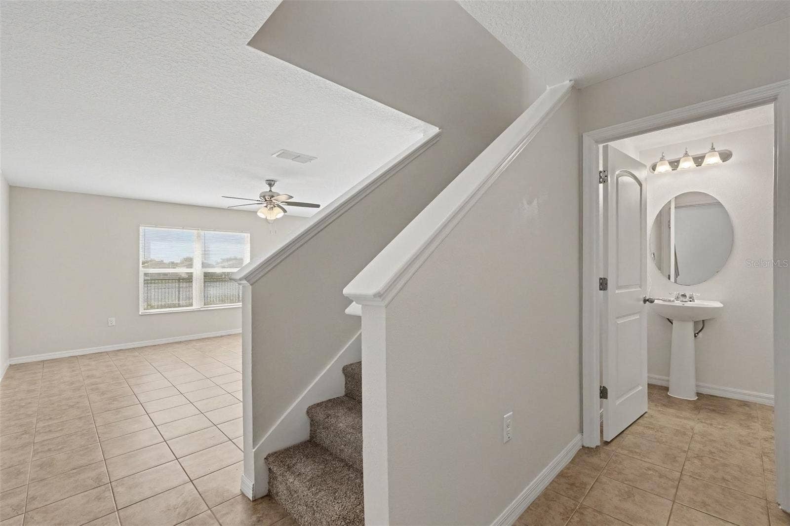 10420 LAGUNA PLAINS DRIVE, Riverview, FL 33578 10420 LAGUNA PLAINS DRIVE, Riverview, FL 33578