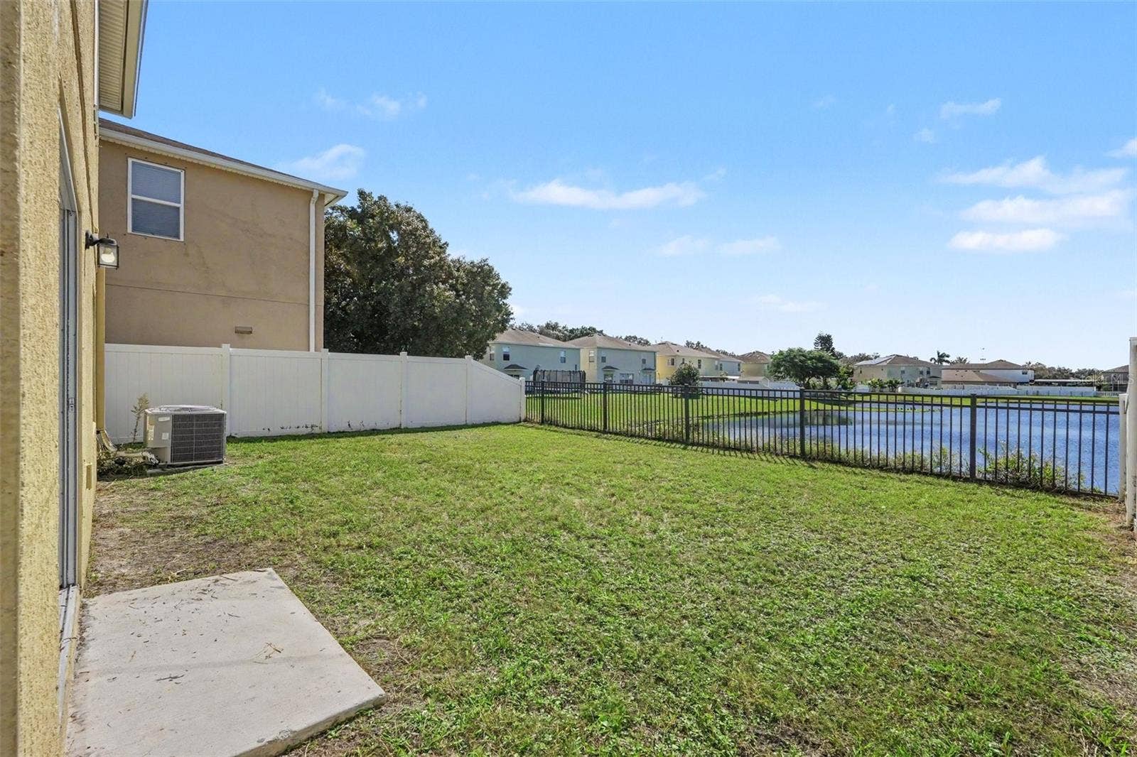 10420 LAGUNA PLAINS DRIVE, Riverview, FL 33578 10420 LAGUNA PLAINS DRIVE, Riverview, FL 33578