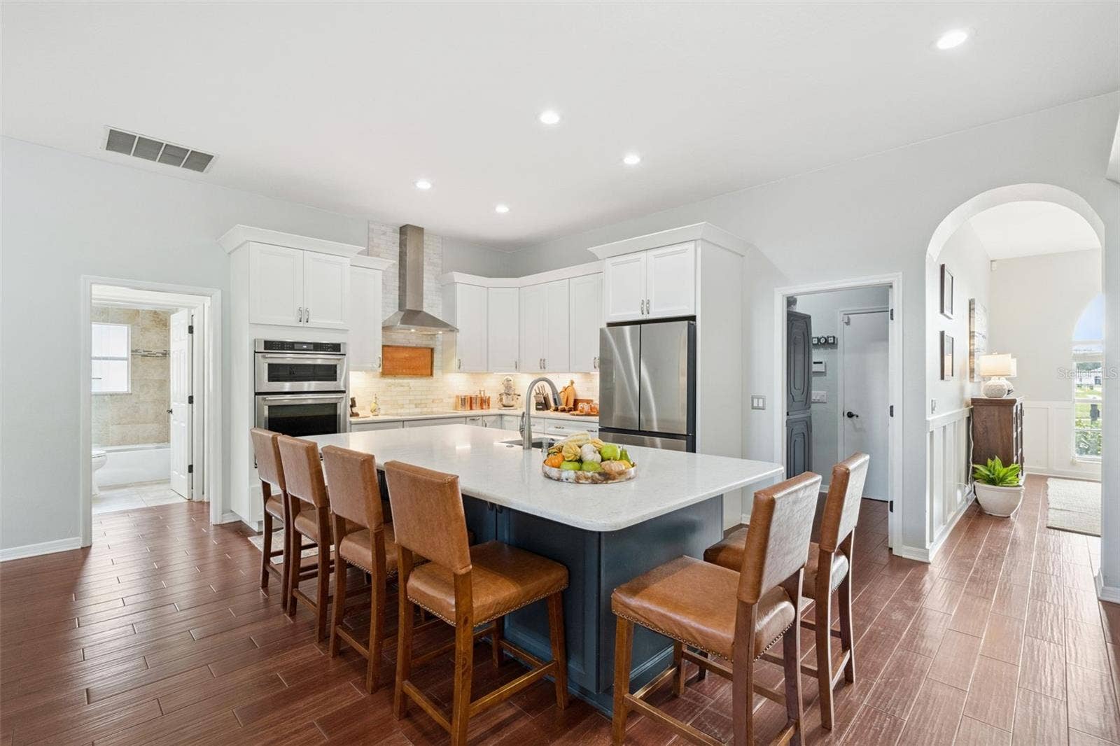 2201 WESTBOURNE DRIVE, Oviedo, FL 32765 2201 WESTBOURNE DRIVE, Oviedo, FL 32765