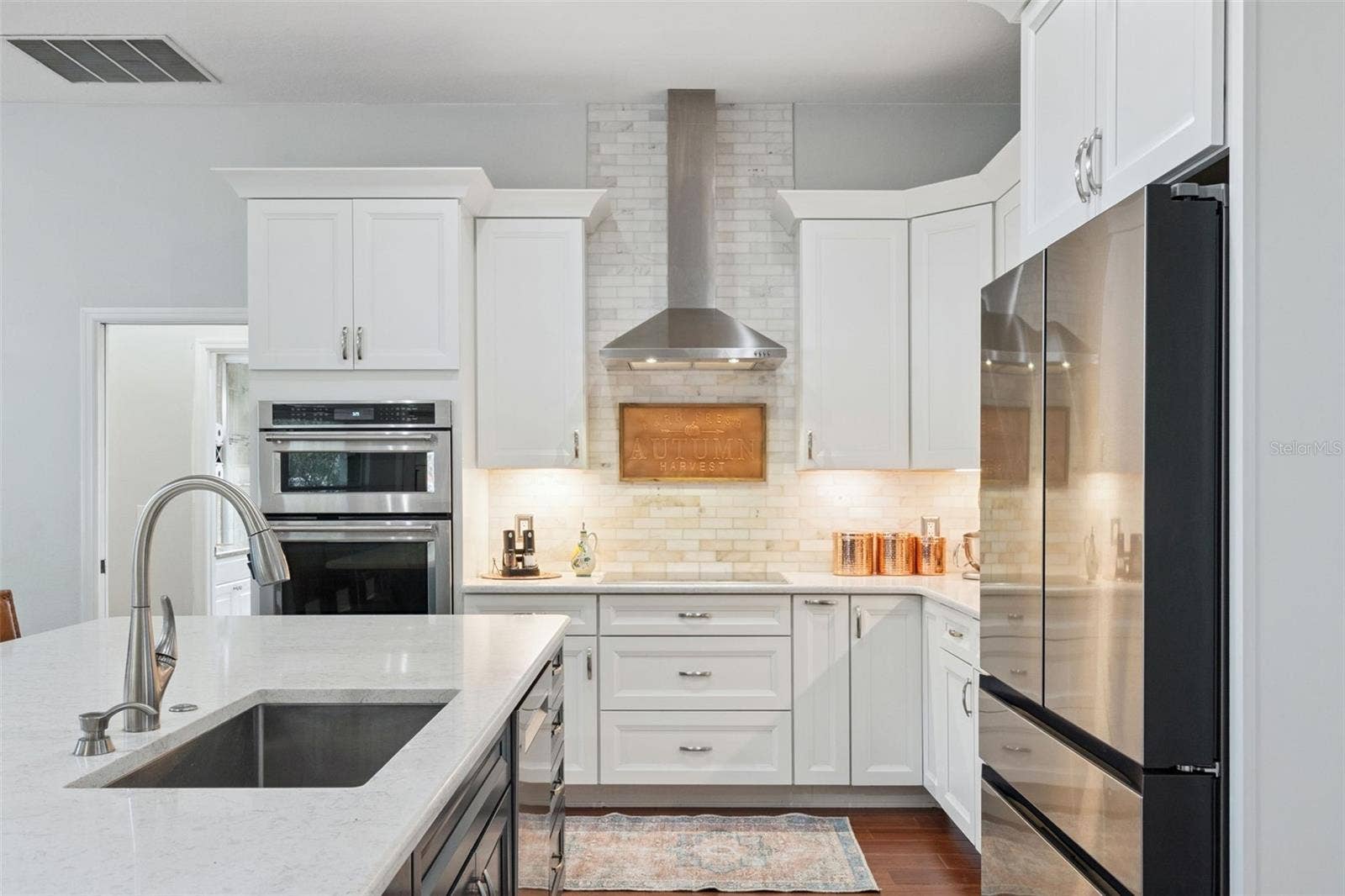2201 WESTBOURNE DRIVE, Oviedo, FL 32765 2201 WESTBOURNE DRIVE, Oviedo, FL 32765