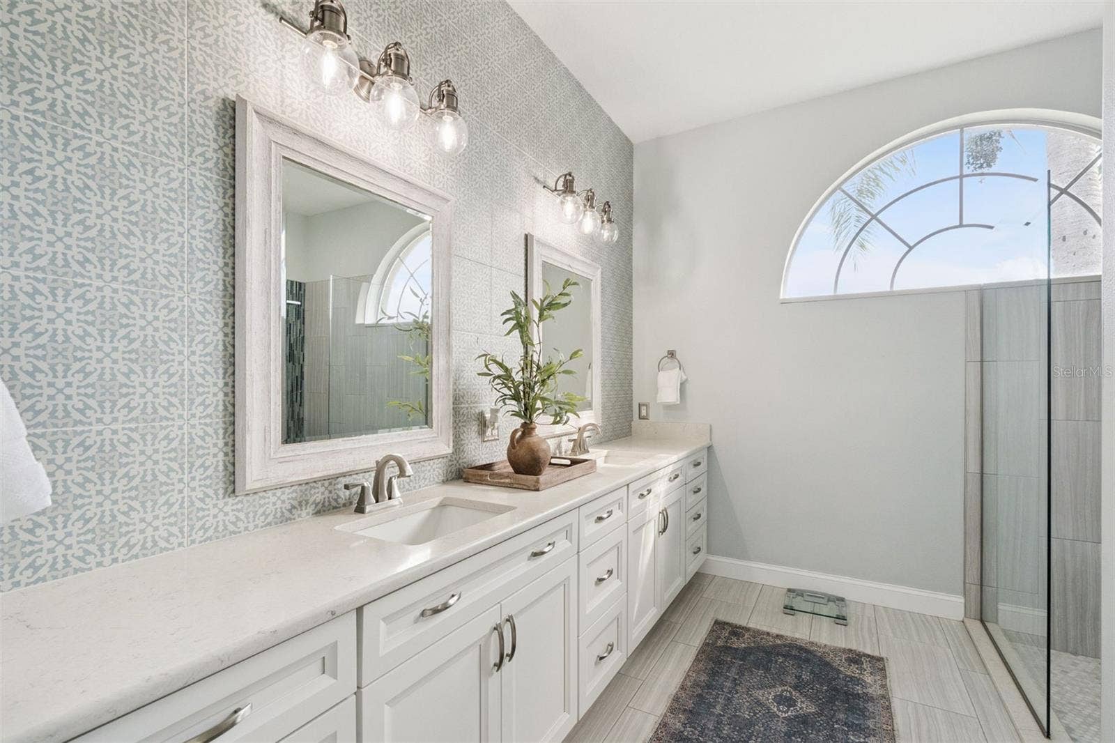 2201 WESTBOURNE DRIVE, Oviedo, FL 32765 2201 WESTBOURNE DRIVE, Oviedo, FL 32765