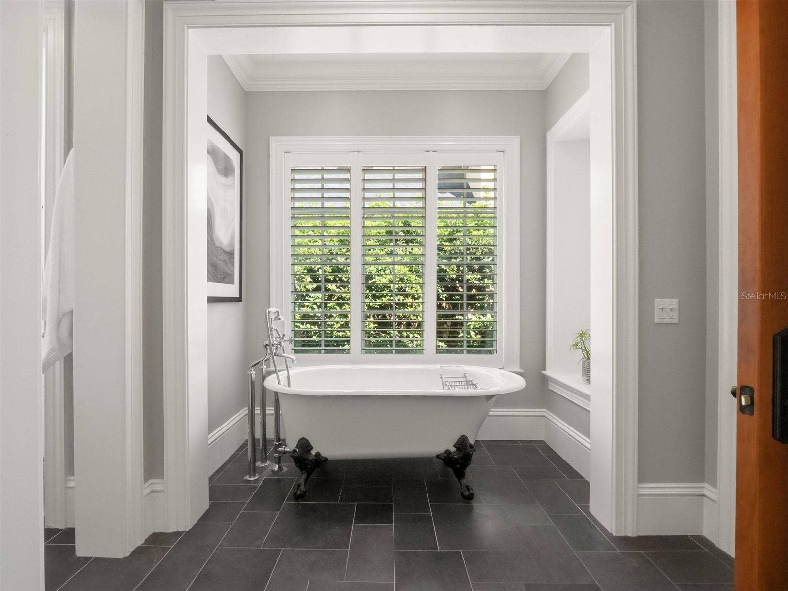 1600 LEGION DRIVE, Winter Park, FL 32789 Clawfoot Soaking Tub