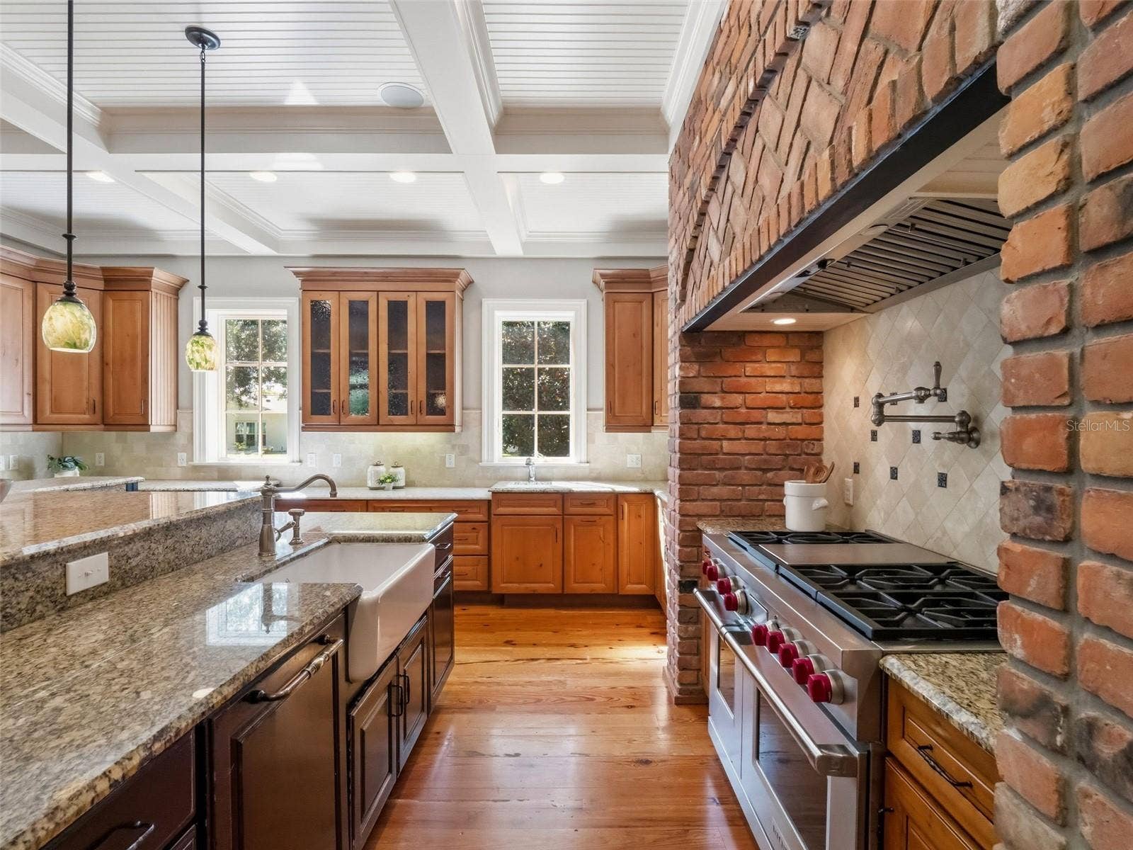 1600 LEGION DRIVE, Winter Park, FL 32789 Kitchen