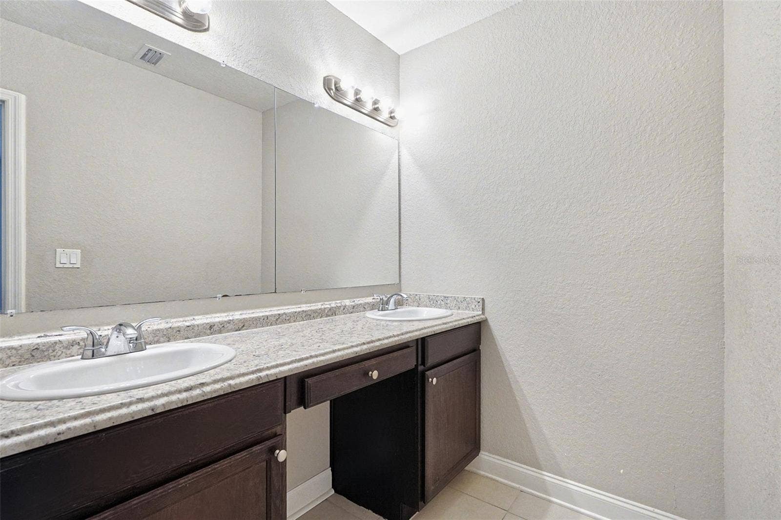 804 68TH AVENUE W, Bradenton, FL 34207 804 68TH AVENUE W, Bradenton, FL 34207