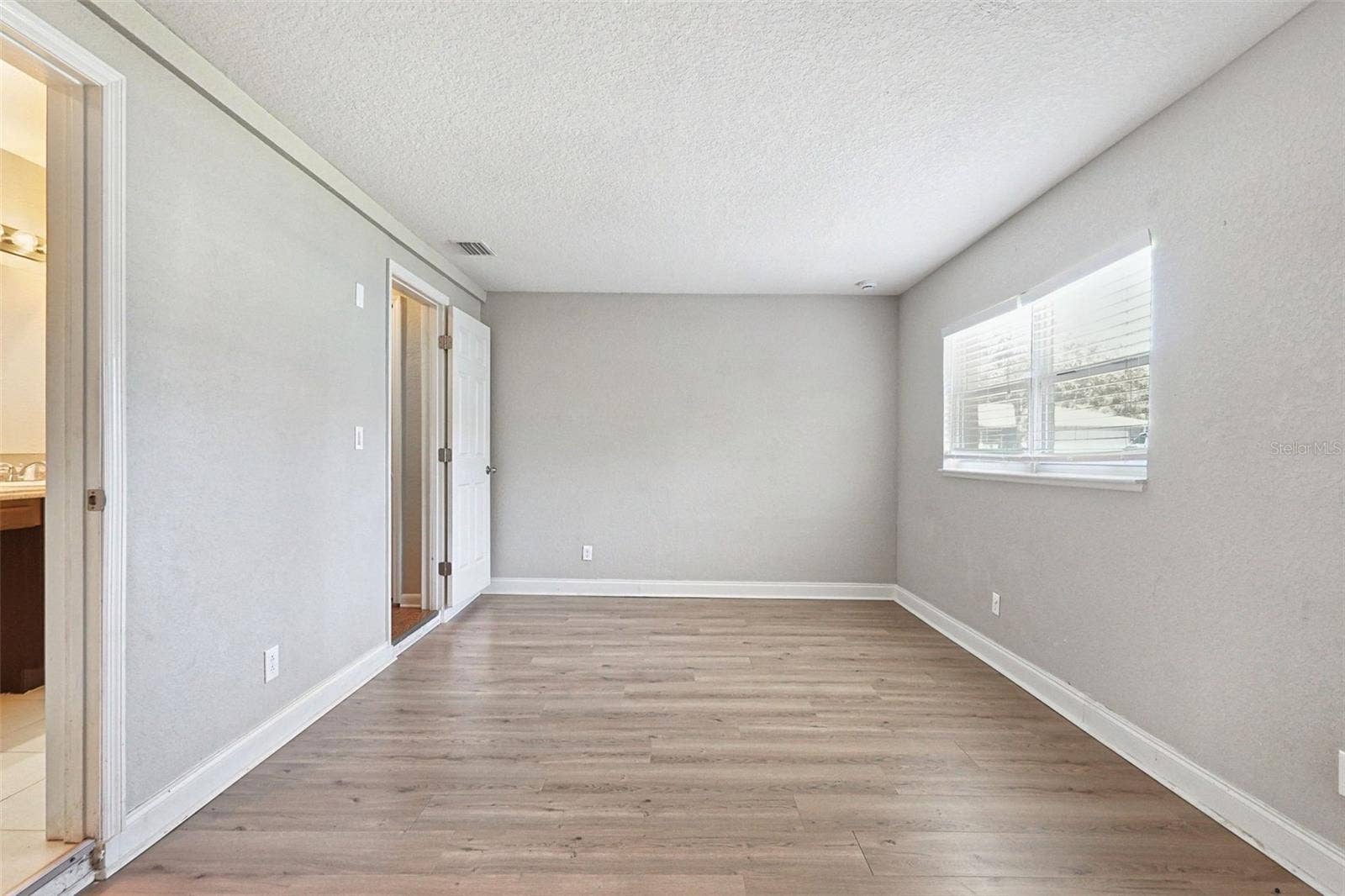 804 68TH AVENUE W, Bradenton, FL 34207 804 68TH AVENUE W, Bradenton, FL 34207