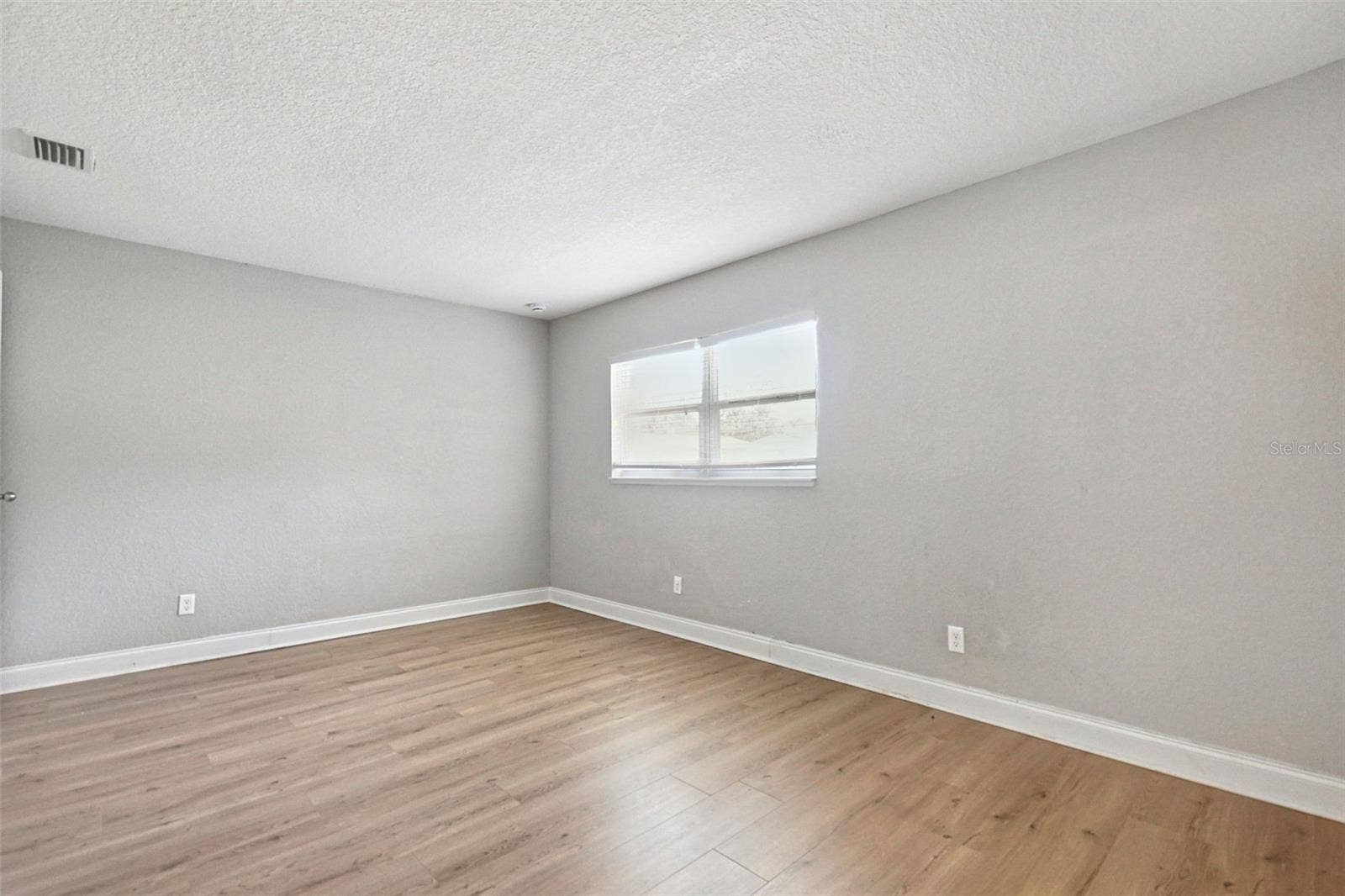 804 68TH AVENUE W, Bradenton, FL 34207 804 68TH AVENUE W, Bradenton, FL 34207