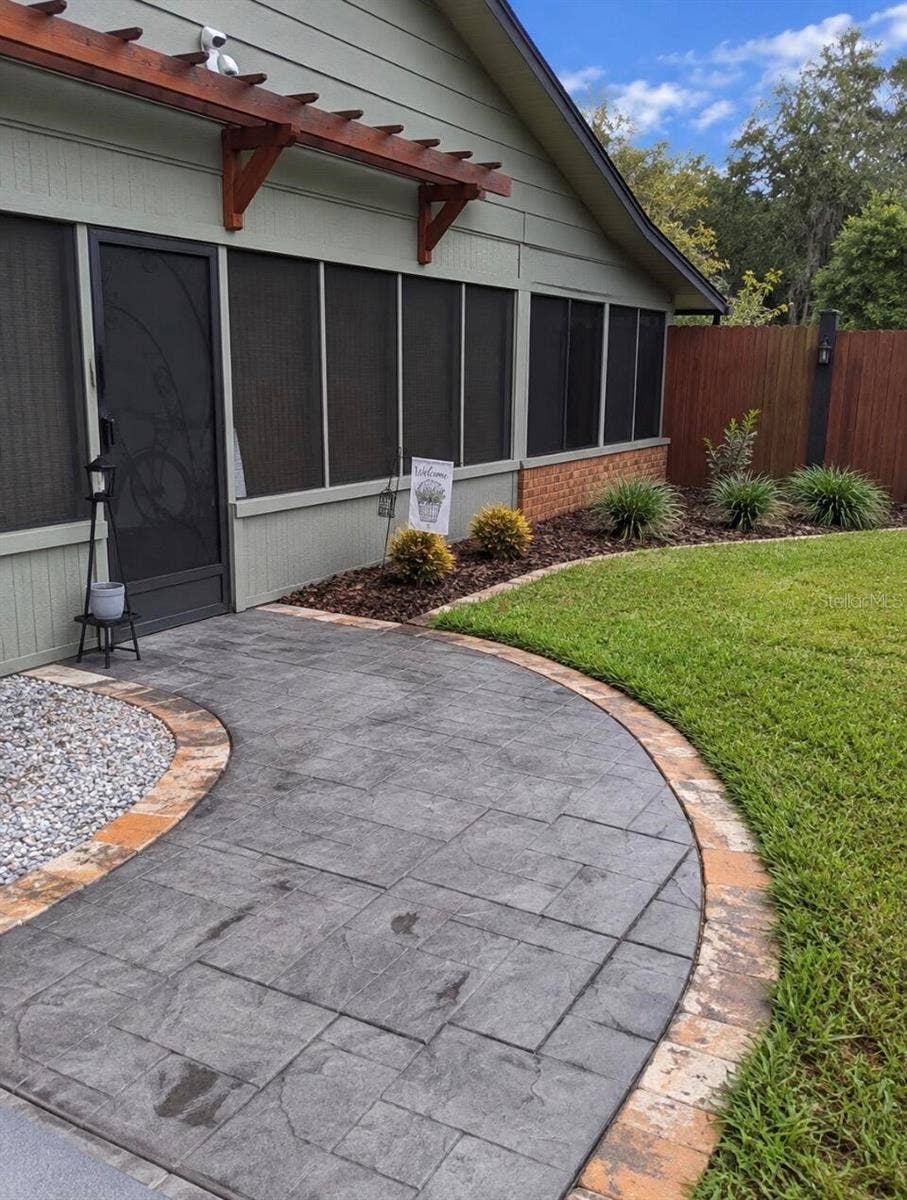 804 LAKE DRIVE, Deland, FL 32724 804 LAKE DRIVE, Deland, FL 32724