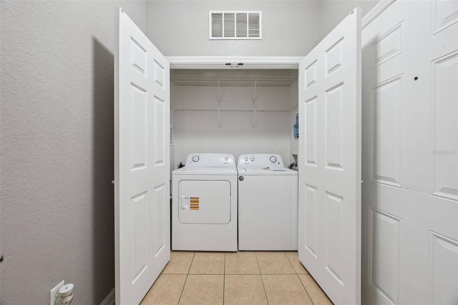 3314 ROBERT TRENT JONES DRIVE, #10701, Orlando, FL 32835 3314 ROBERT TRENT JONES DRIVE, #10701, Orlando, FL 32835