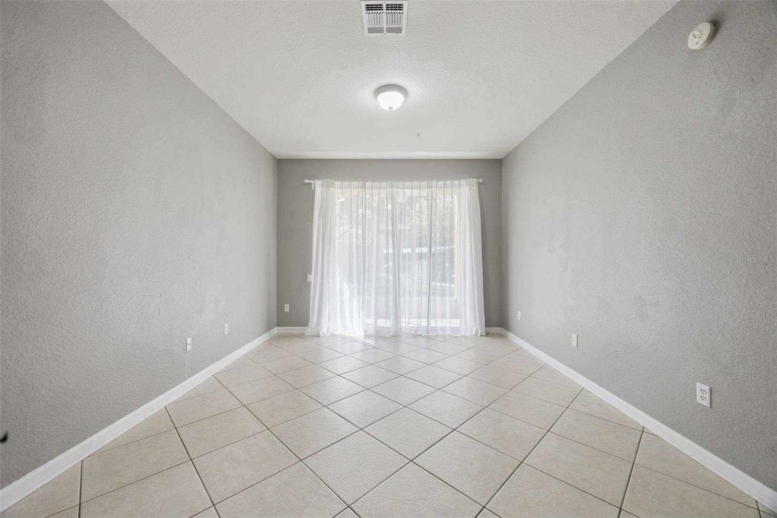 3314 ROBERT TRENT JONES DRIVE, #10701, Orlando, FL 32835 3314 ROBERT TRENT JONES DRIVE, #10701, Orlando, FL 32835