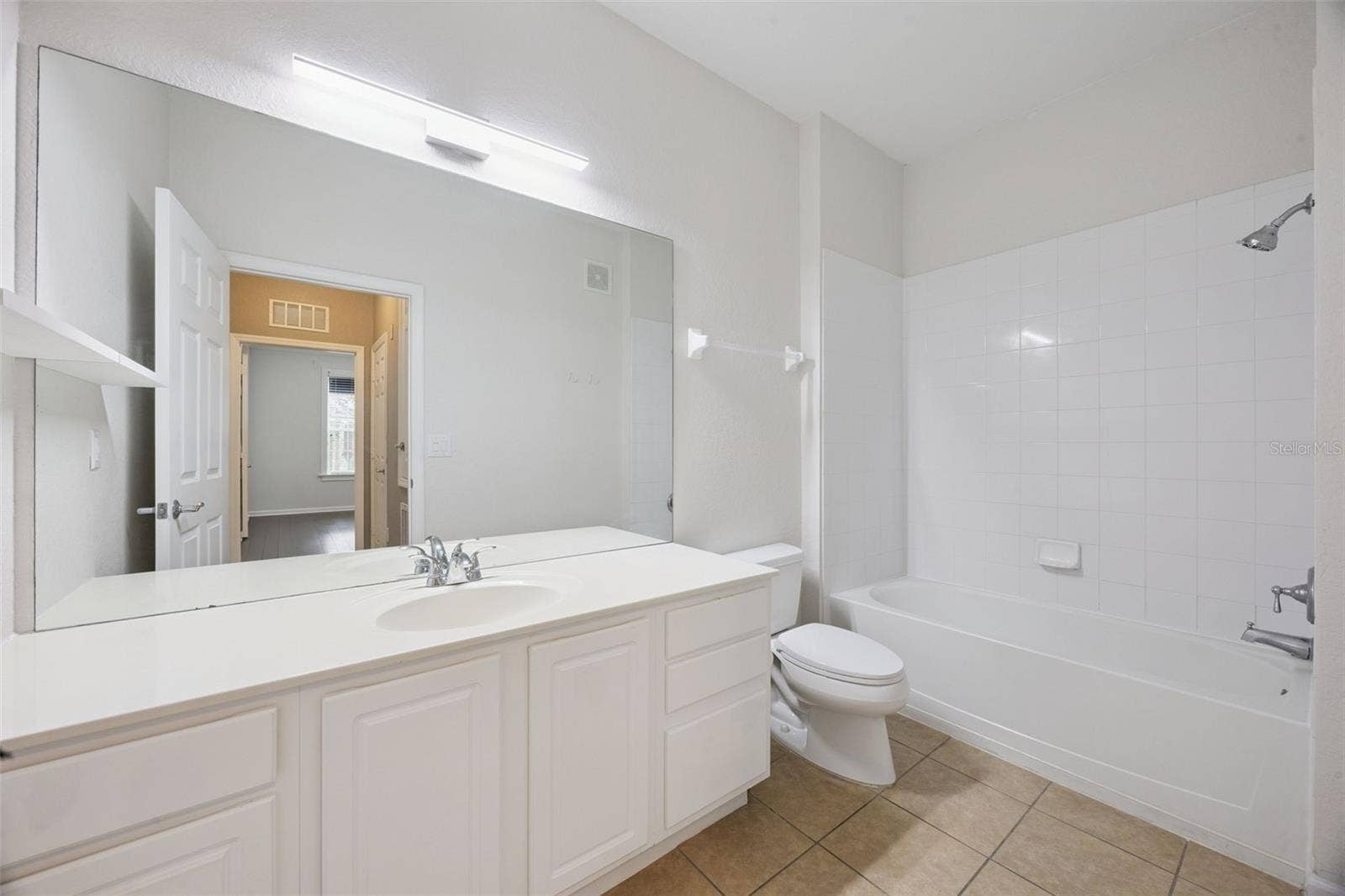 3314 ROBERT TRENT JONES DRIVE, #10701, Orlando, FL 32835 3314 ROBERT TRENT JONES DRIVE, #10701, Orlando, FL 32835