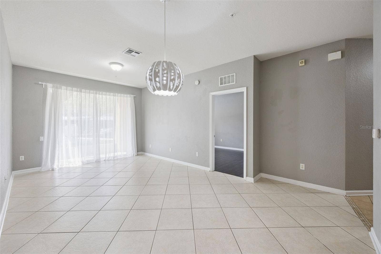3314 ROBERT TRENT JONES DRIVE, #10701, Orlando, FL 32835 3314 ROBERT TRENT JONES DRIVE, #10701, Orlando, FL 32835