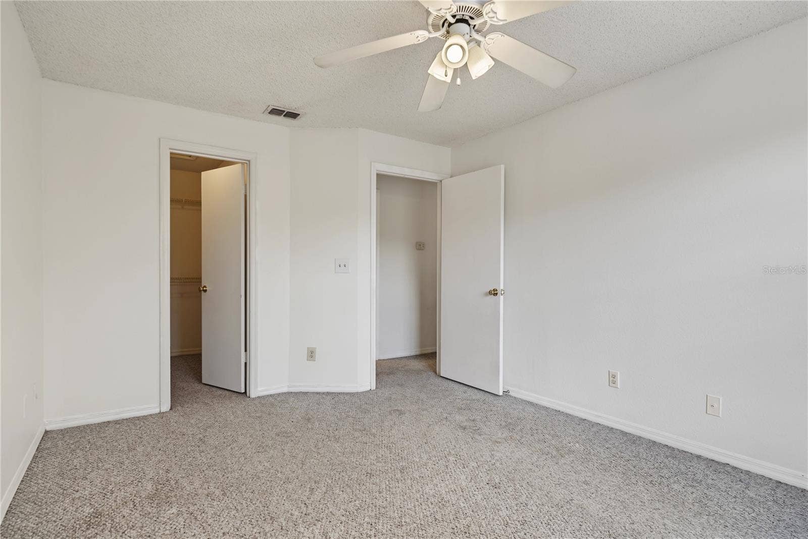 1079 S HIAWASSEE ROAD, #1136, Orlando, FL 32835 1079 S HIAWASSEE ROAD, #1136, Orlando, FL 32835